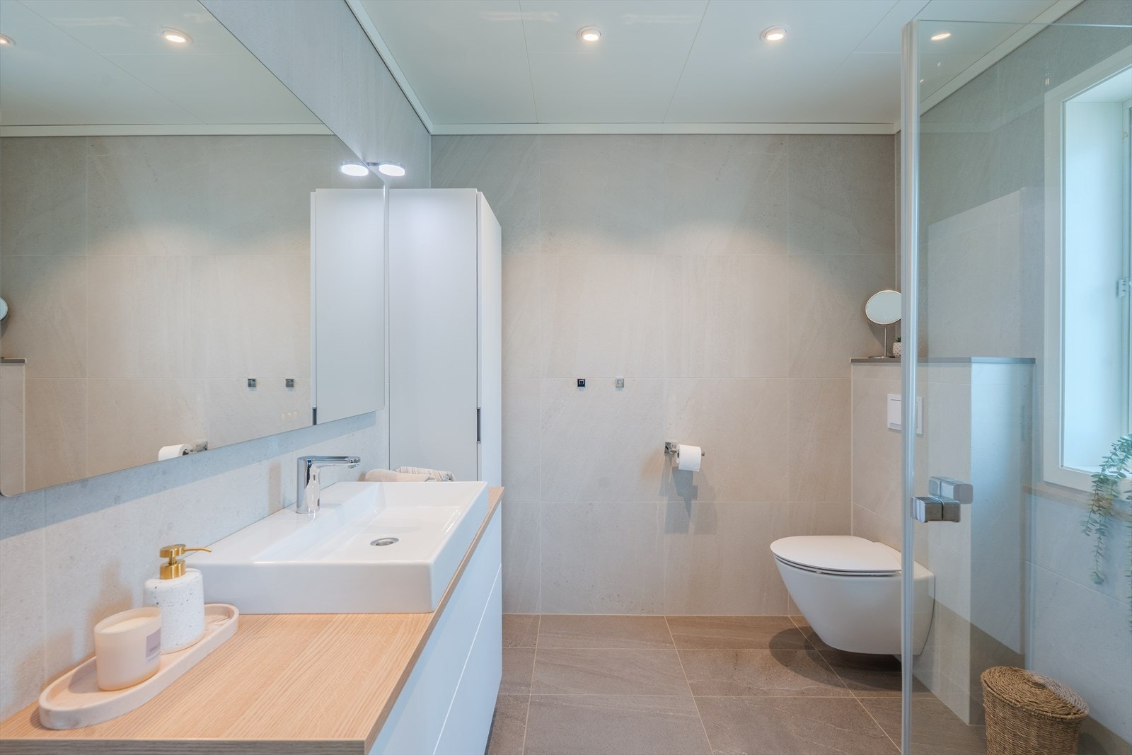 Eget bad tilknyttet hovedsoverom Galleribilde