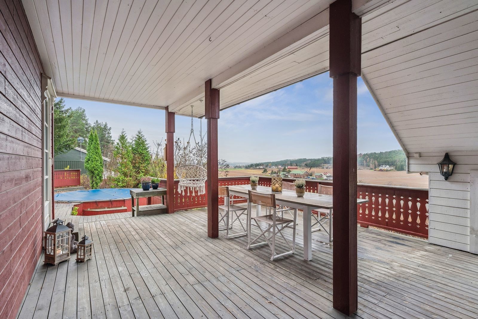 Utestue med utsikt. Galleribilde