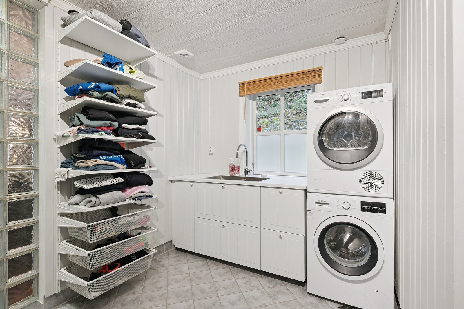 Vaskerom. Galleribilde