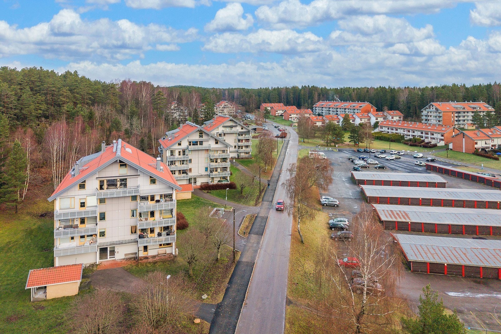 Leiligheten ligger nær marka med flotte tur- og aktivitetsmuligheter Galleribilde