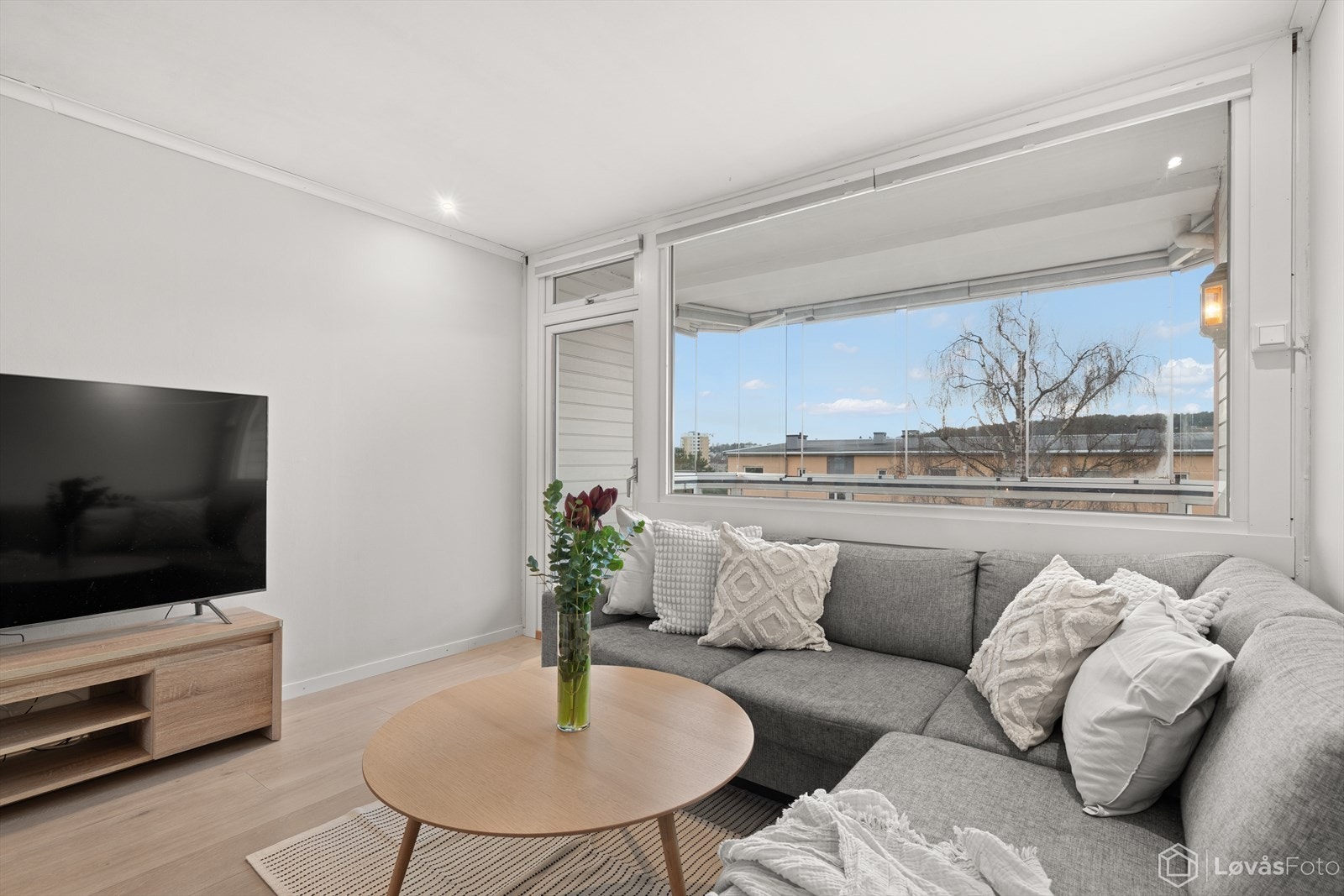 Her er det god plass til flere sittegrupper og soner. Galleribilde