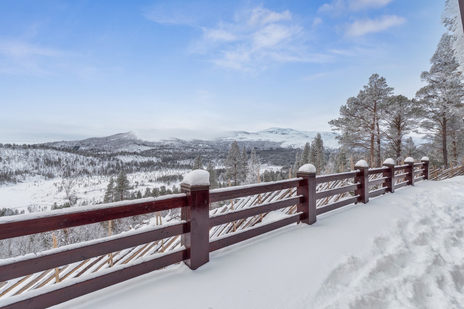 Fantastisk utsikt over Savalen uten innsyn. Galleribilde
