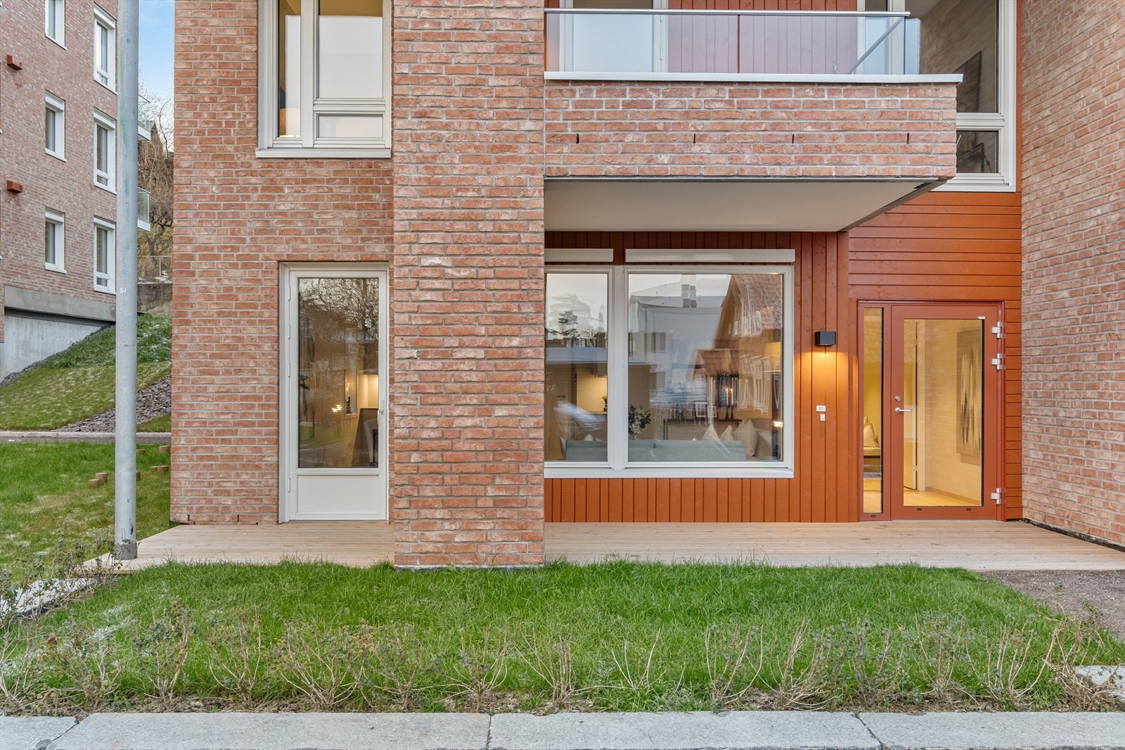 Terrasse med hageflekk Galleribilde