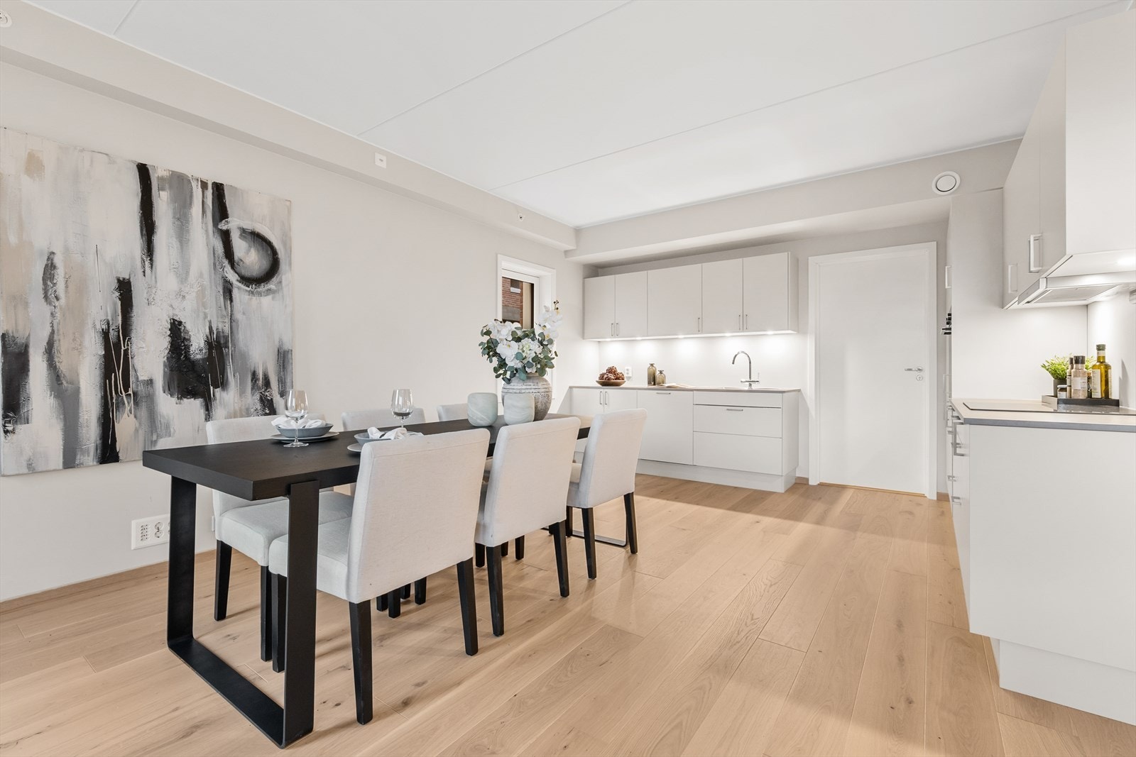 Kjøkken og spiseplass Galleribilde