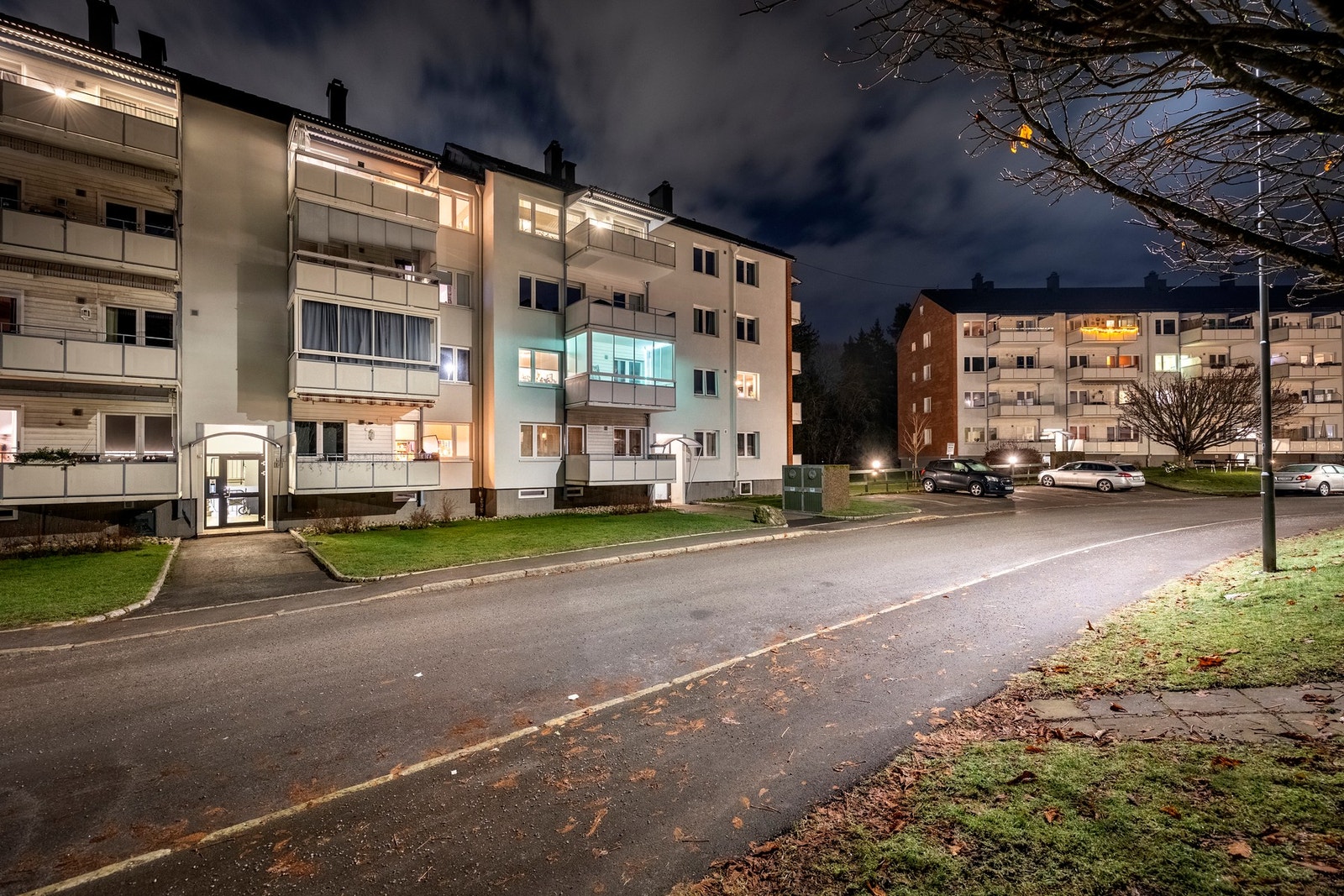 Fra leiligheten er det gangavstand til butikker, kollektivtransport, skoler og barnehager. Galleribilde