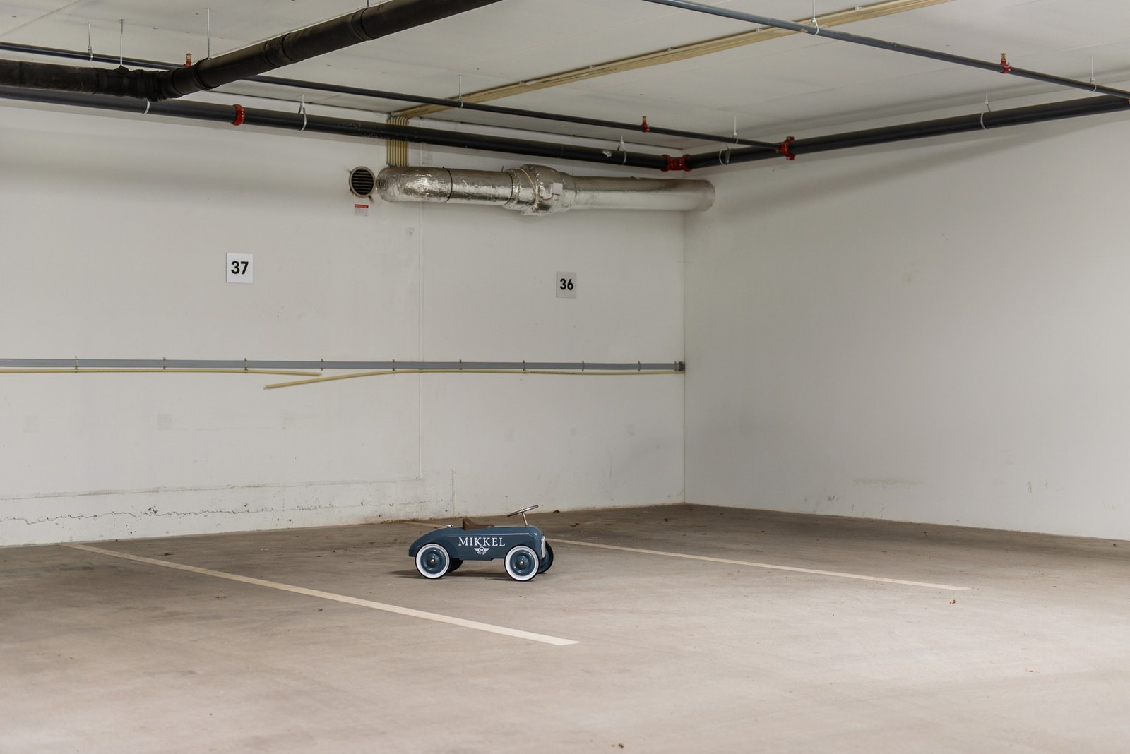 Det medfølger parkeringsplass i felles garasjekjeller. Galleribilde