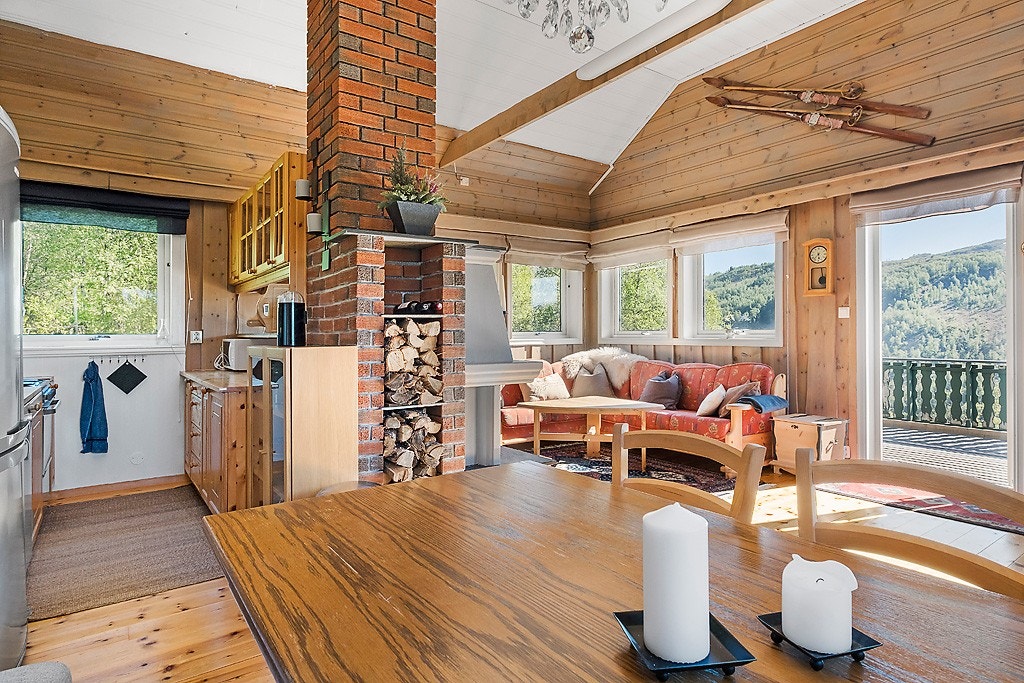 Her er det høyt under taket og rikelig med naturlig lysinslipp. Galleribilde