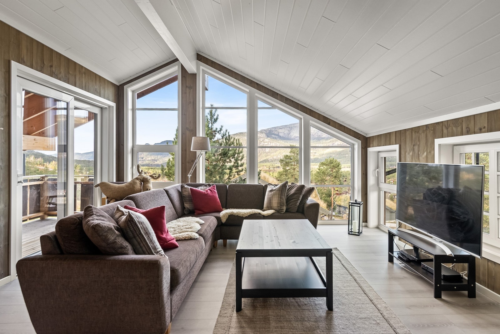 Stor og luftig loftstue. Perfekt for ungdommen/ barna Galleribilde