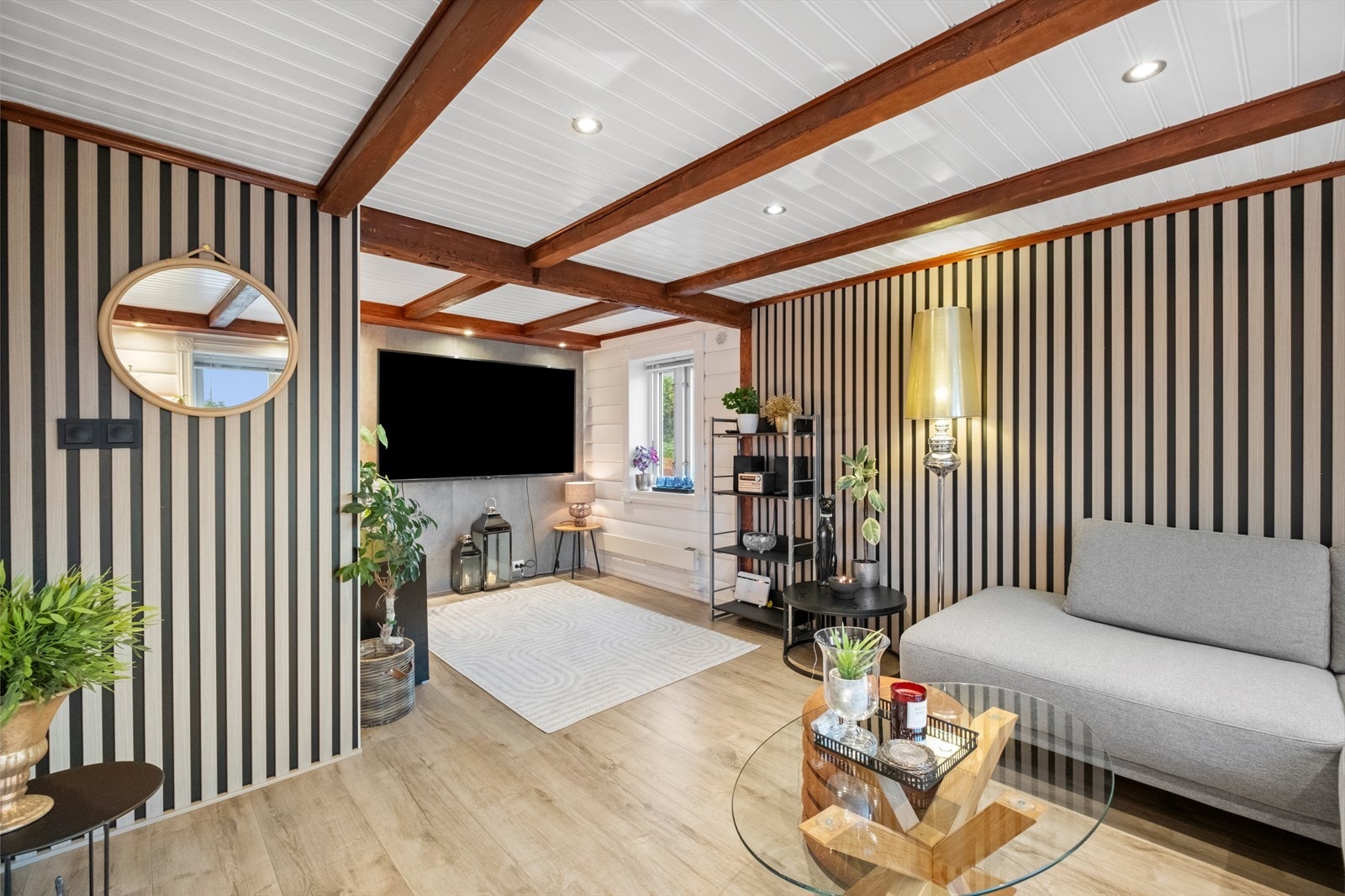 Hessavegen 78 er en trivelig og påkostet enebolig med gjennomtenkte løsninger og et oppgradert uttrykk. Galleribilde