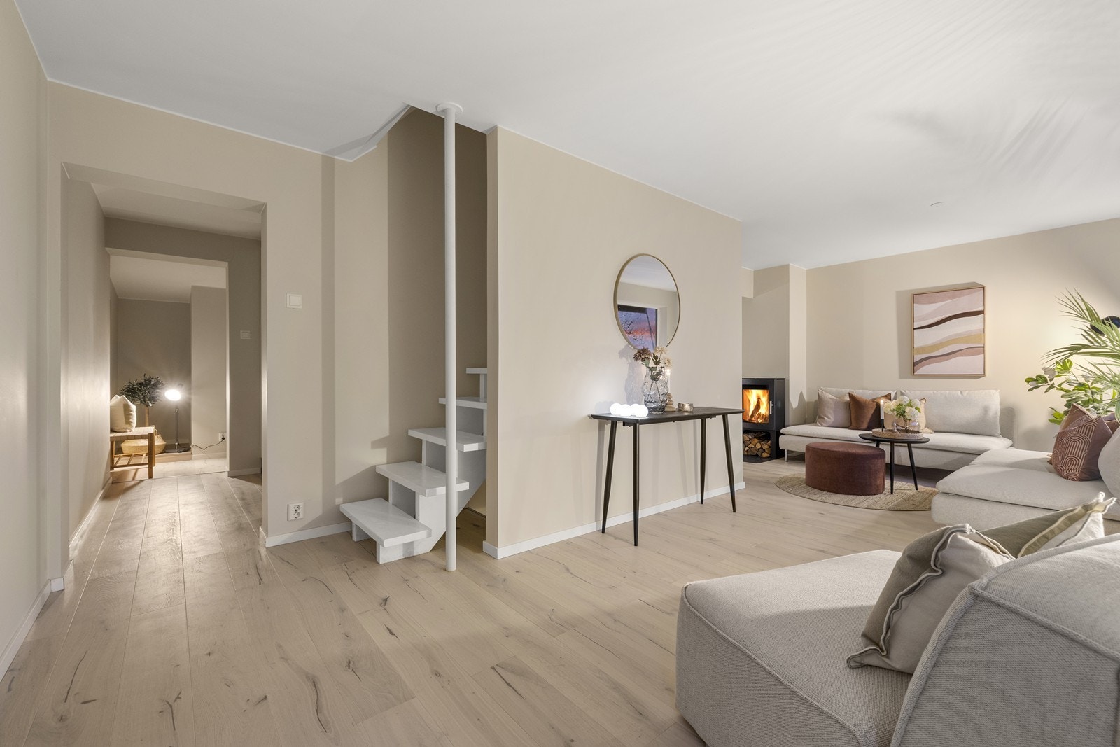 Trapperommet binder de tre etasjene i boligen sammen på en funksjonell måte. Galleribilde