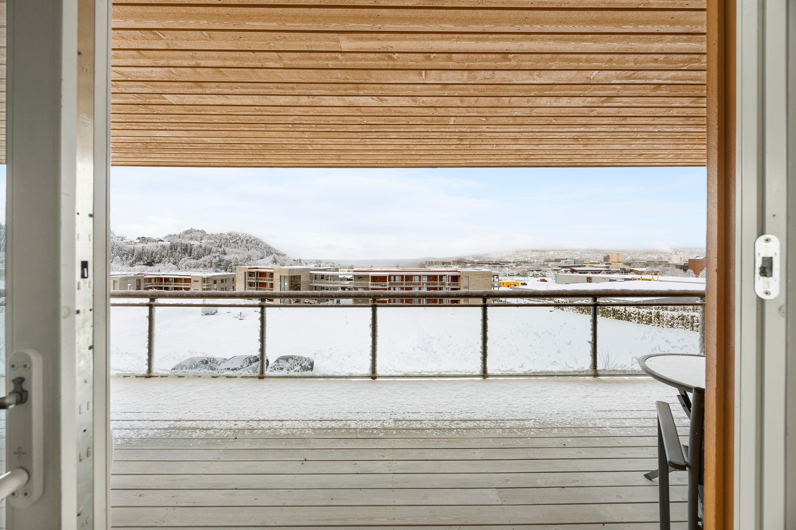 Fra stuen er det utgang til balkong! Galleribilde