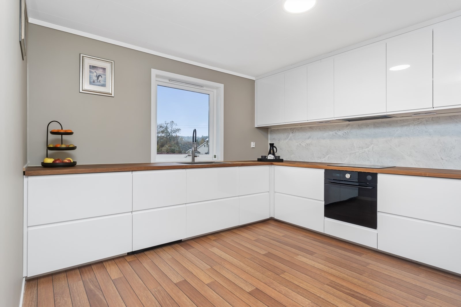 Meget delikat og innbydende kjøkken Galleribilde