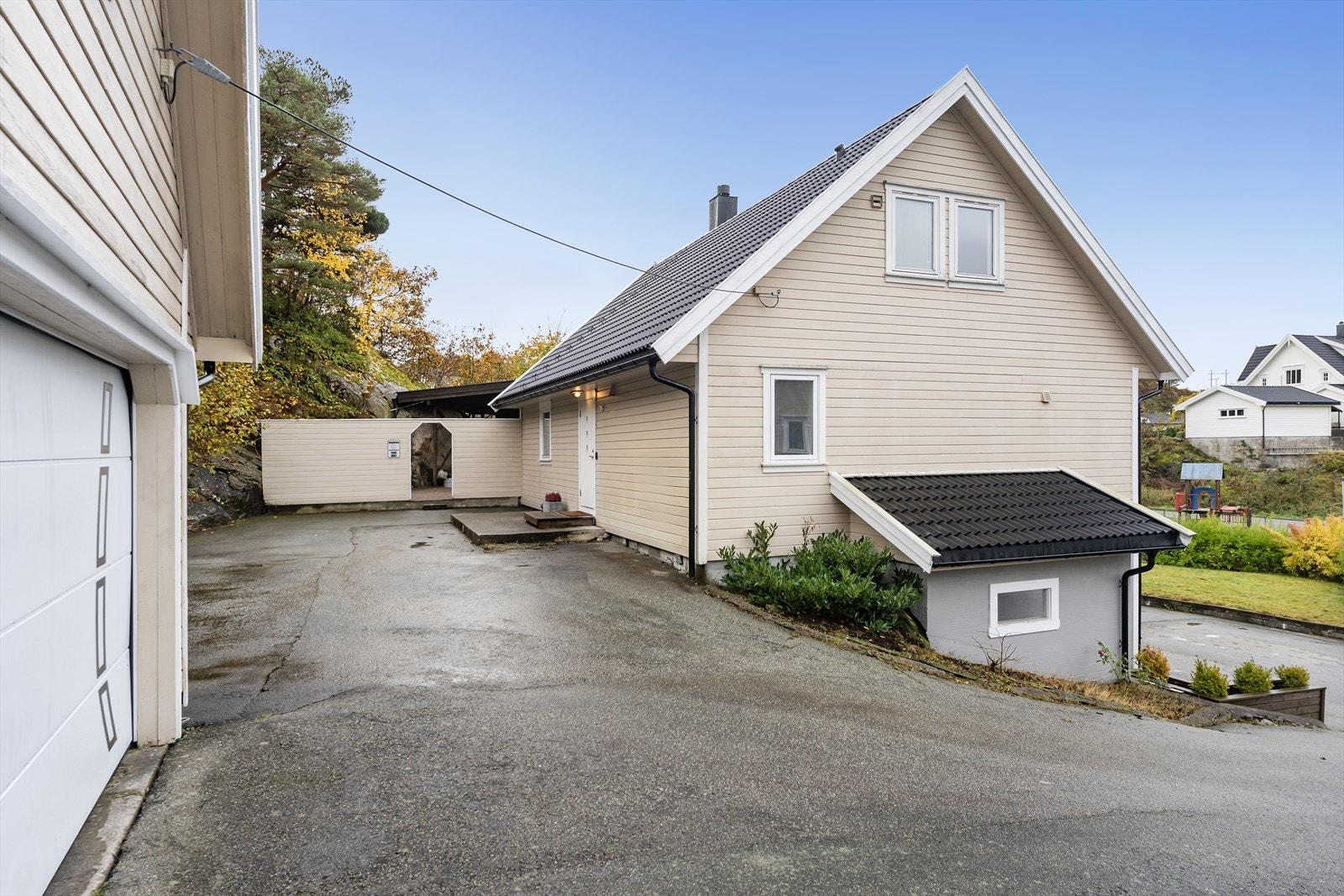 Vi tar en tur inn i hoveddelen først Galleribilde