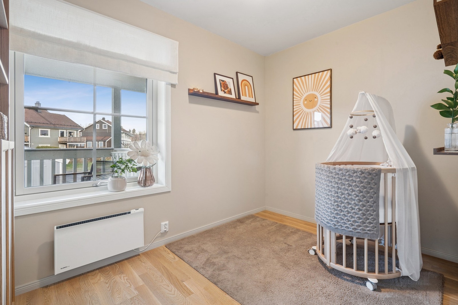 Soverom nr. 2. Passer perfekt som barnerom, gjesterom eller kontor. Galleribilde