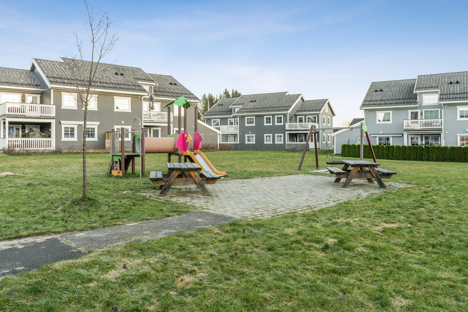 Lekeplass, nærområde Galleribilde