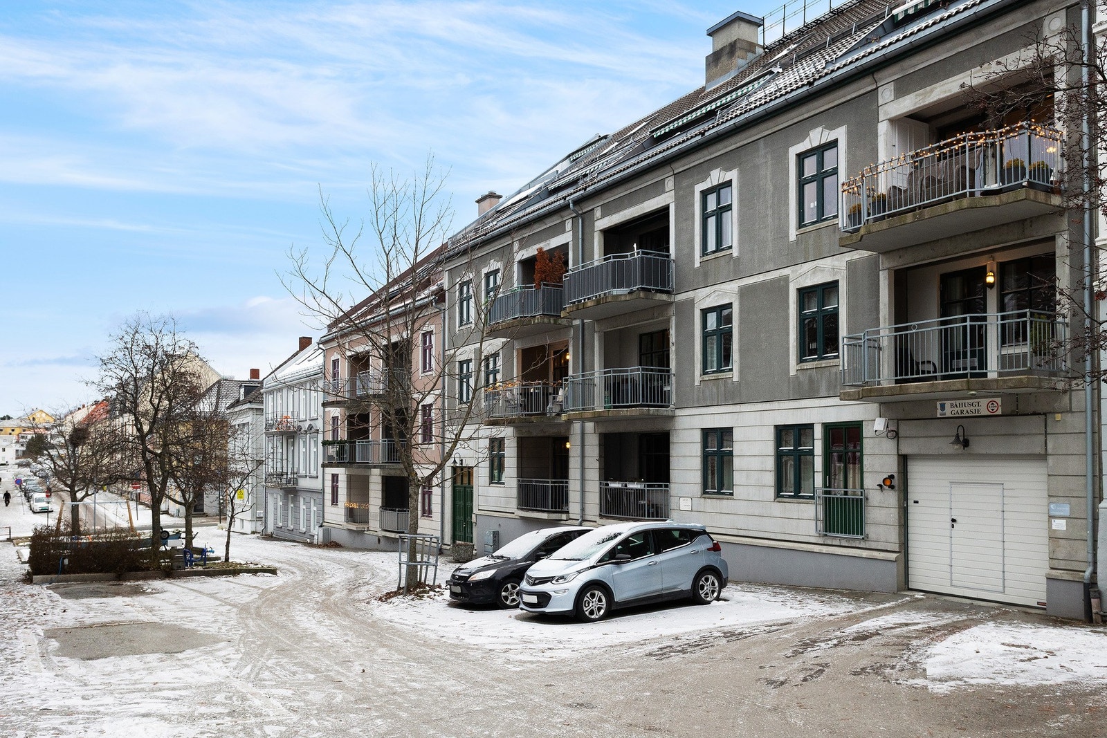 Velkommen til en trivelig visning i Båhus gate 1. Galleribilde