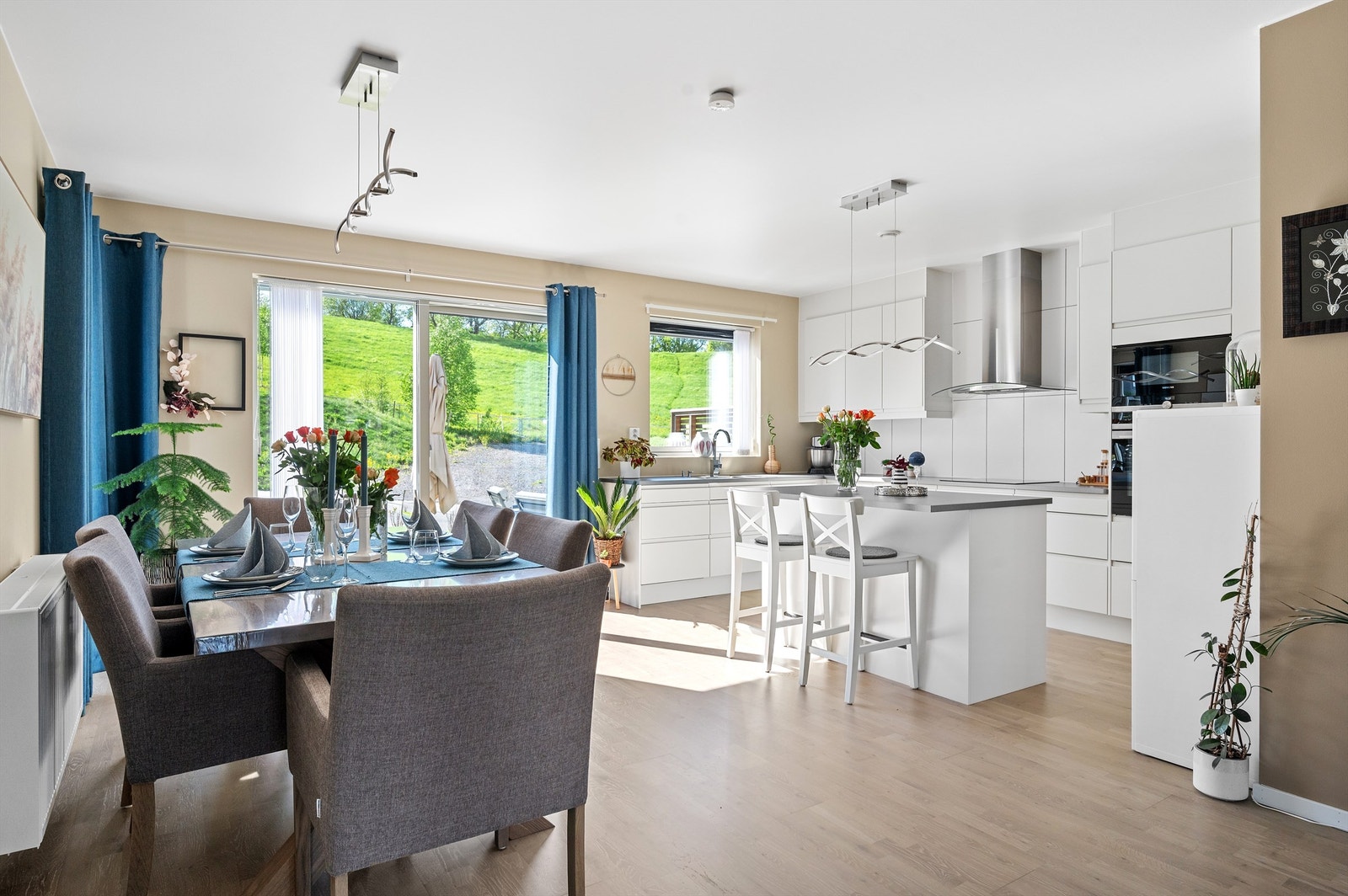 Lyst og eksklusivt kjøkken fra Marbodal. Galleribilde