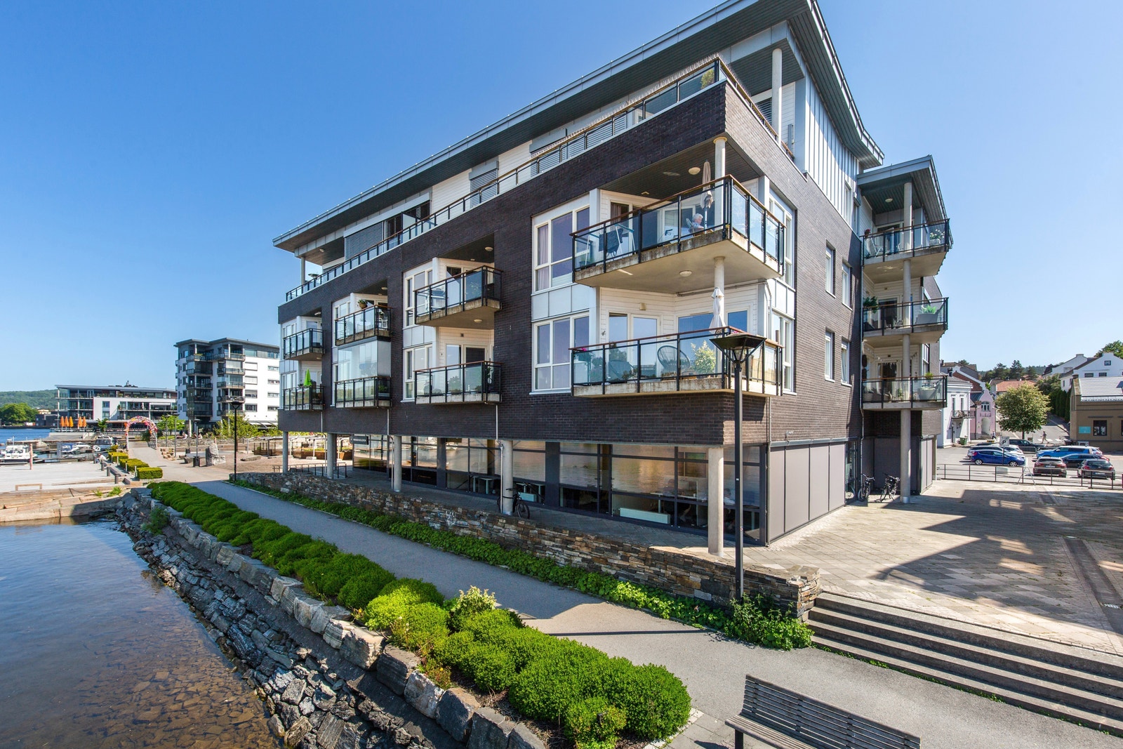 Attraktivt hjørnelokale beliggende på gateplan Galleribilde