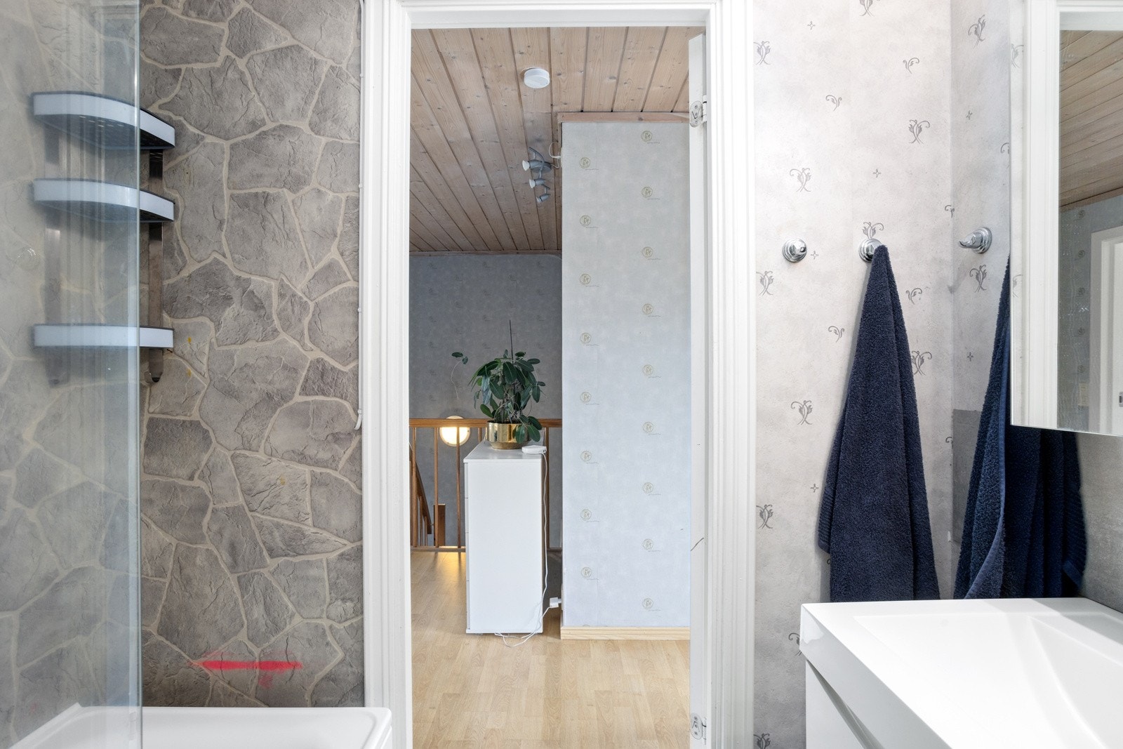 Bad med badekar Galleribilde