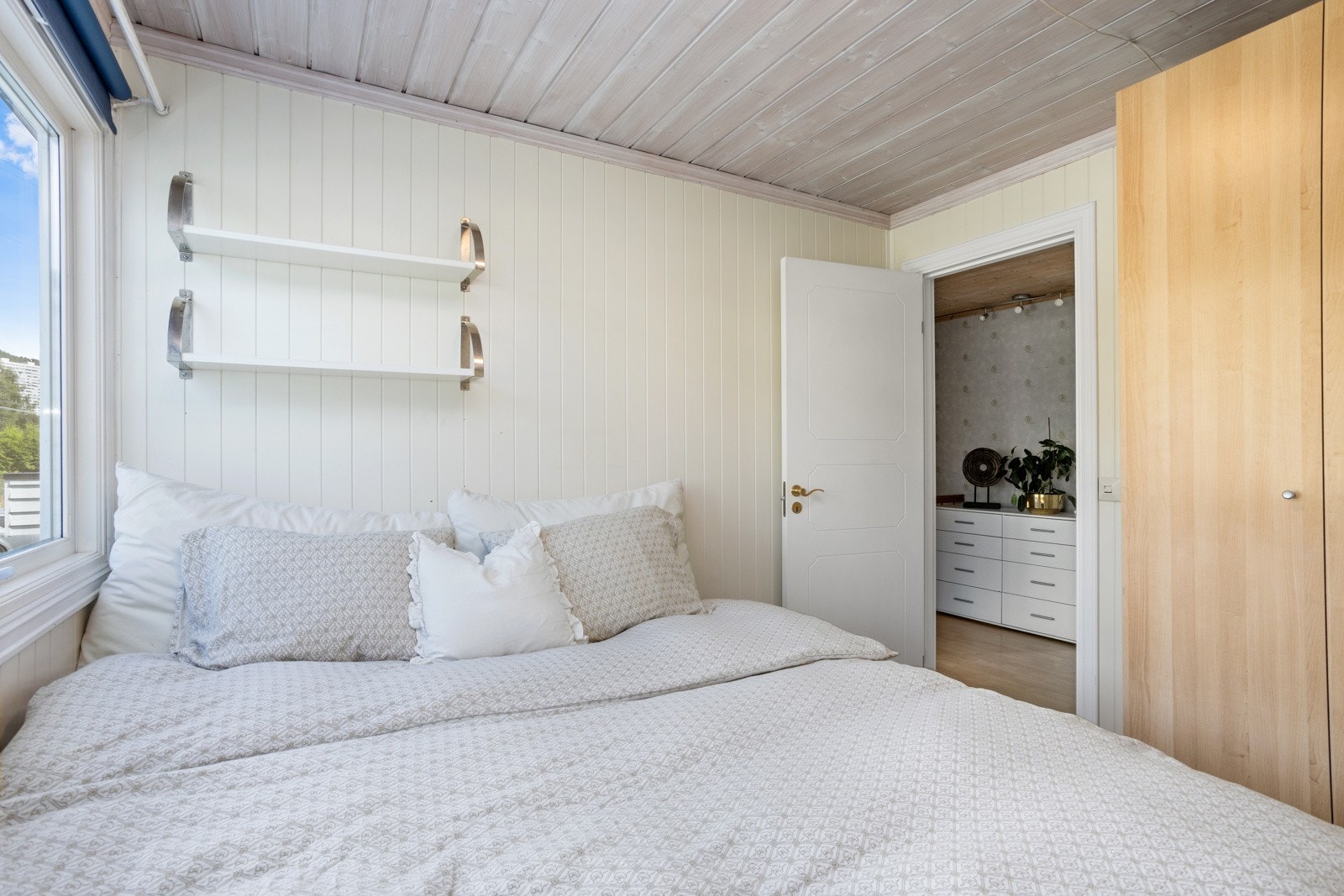 Garderobe i soverom 3 Galleribilde