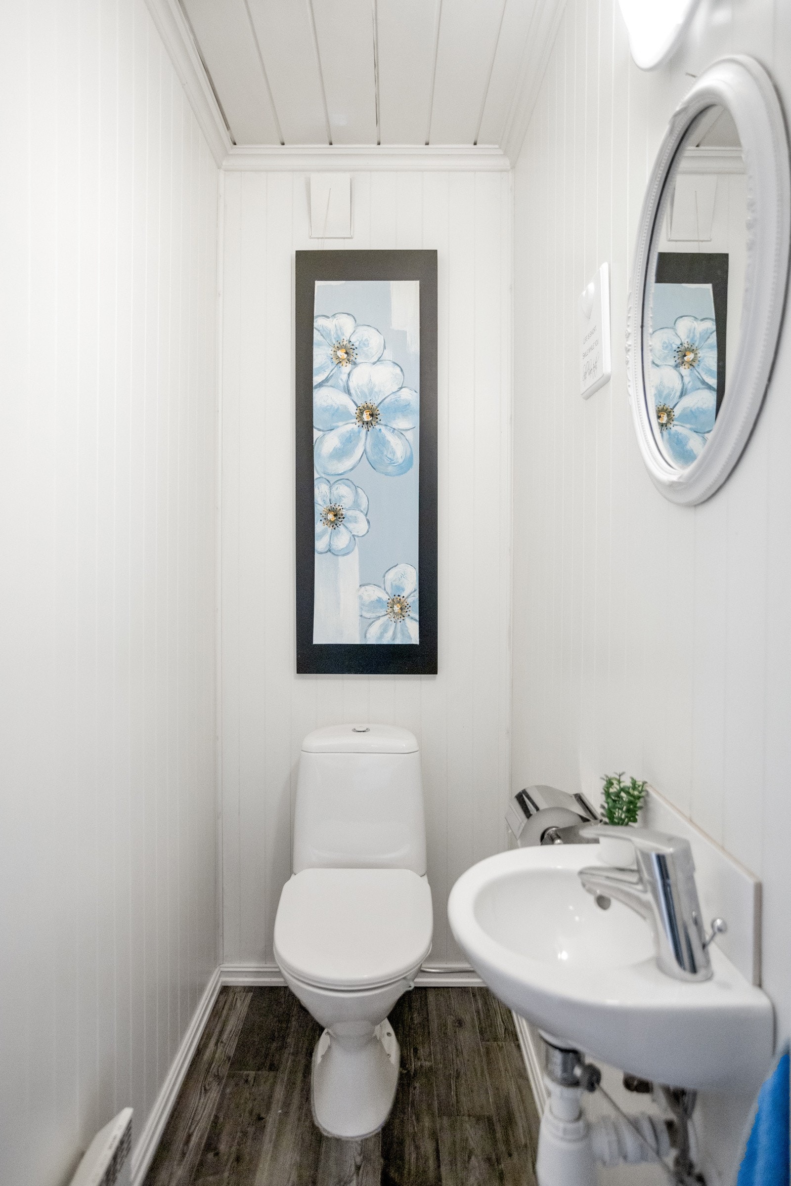 Gjestetoalett ved vindfanget Galleribilde