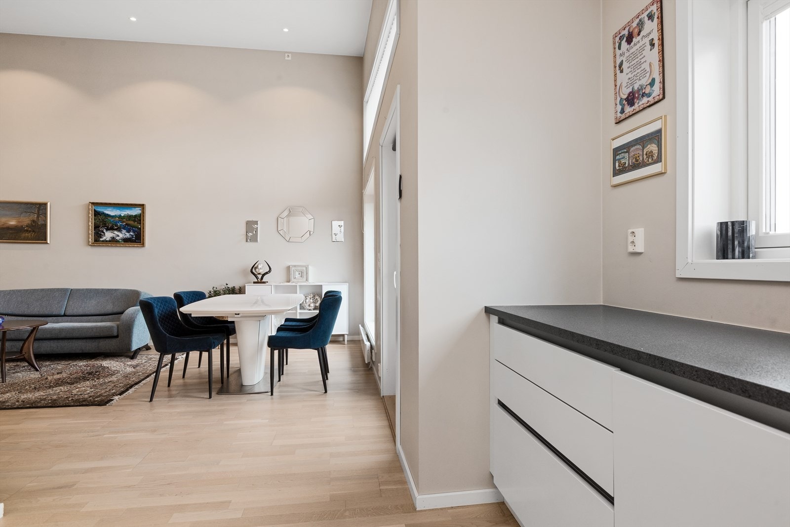 Kjøkken/spisestue Galleribilde