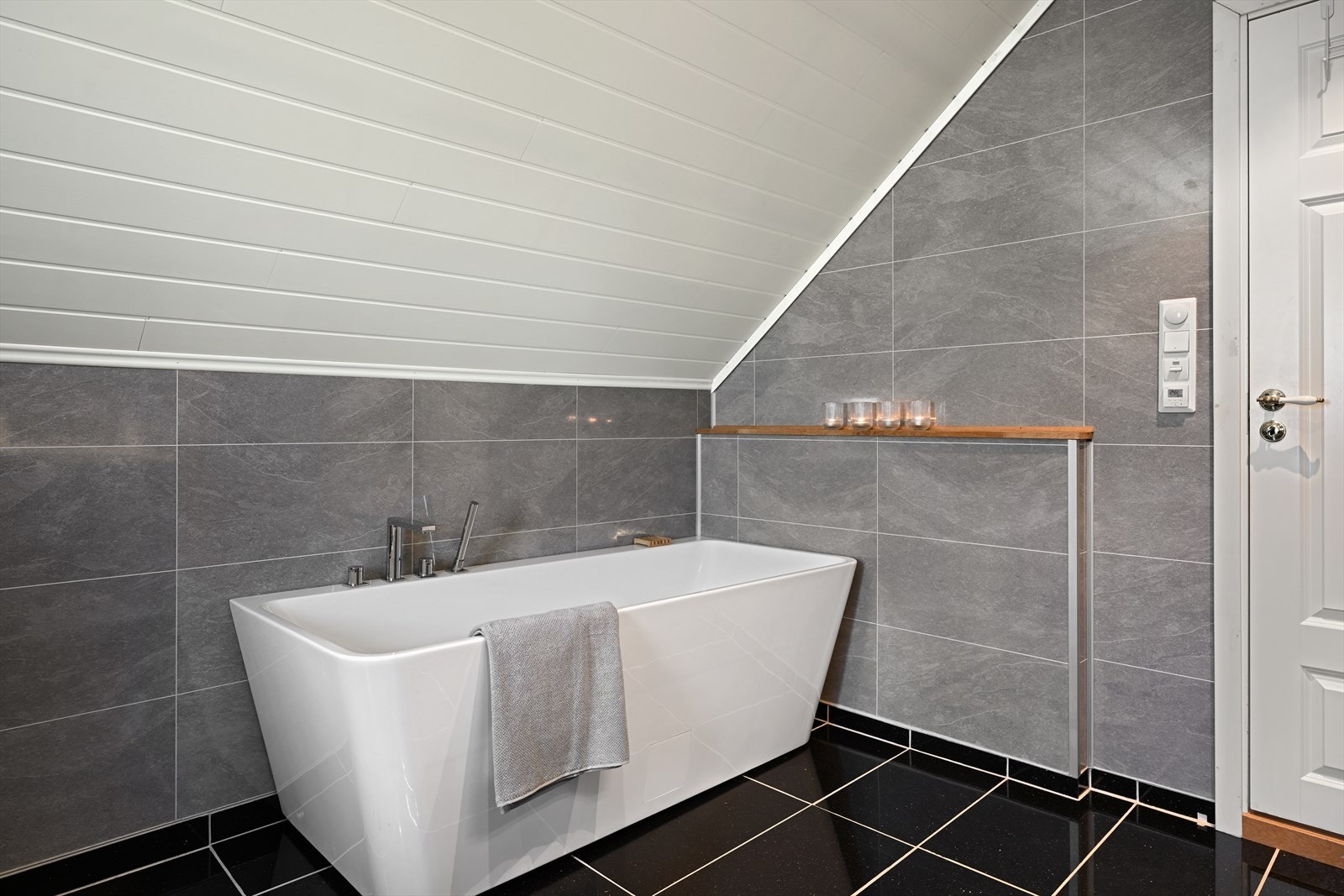 Badekar med dusj Galleribilde