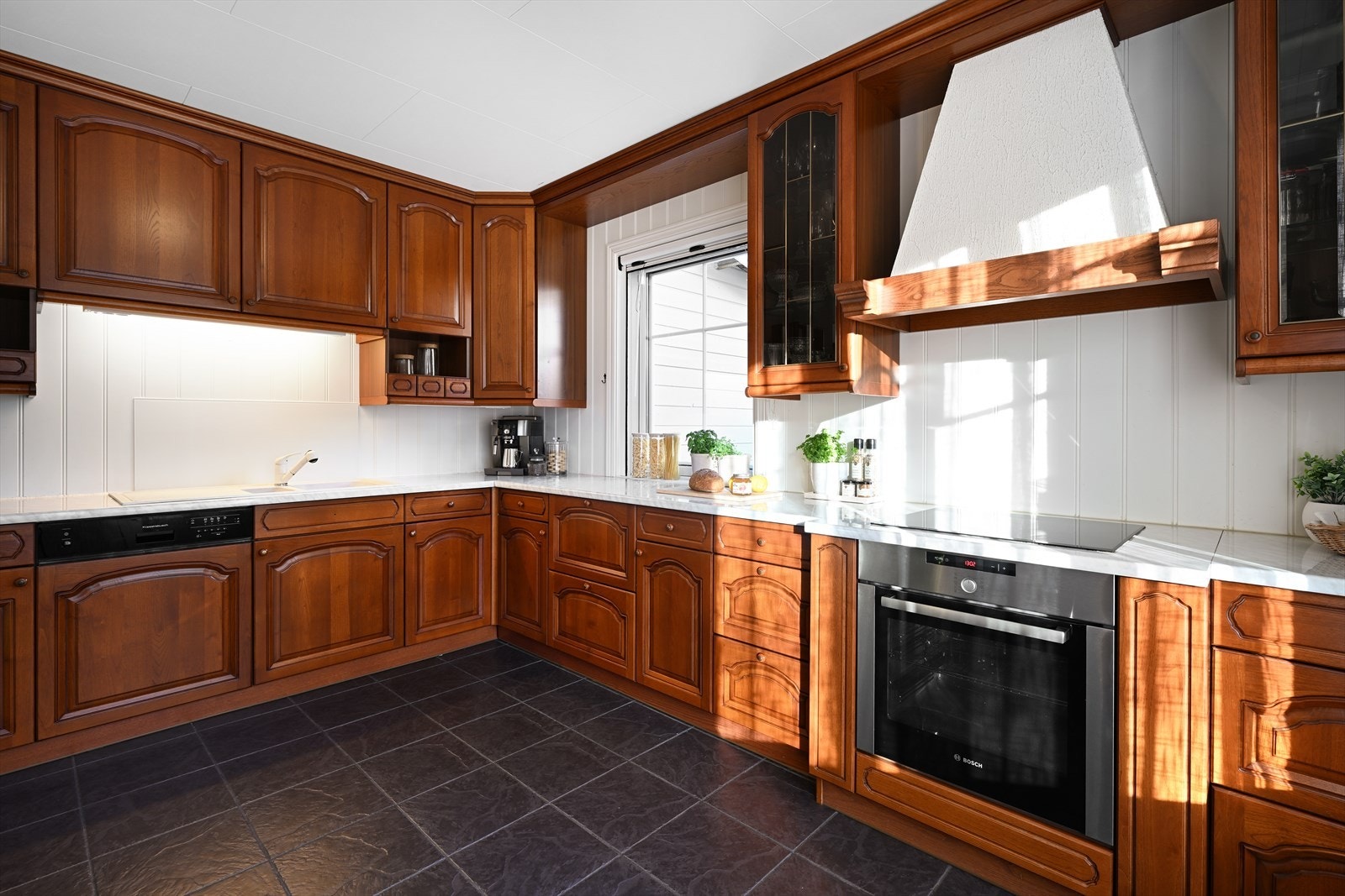 Italiensk pent kjøkken Galleribilde