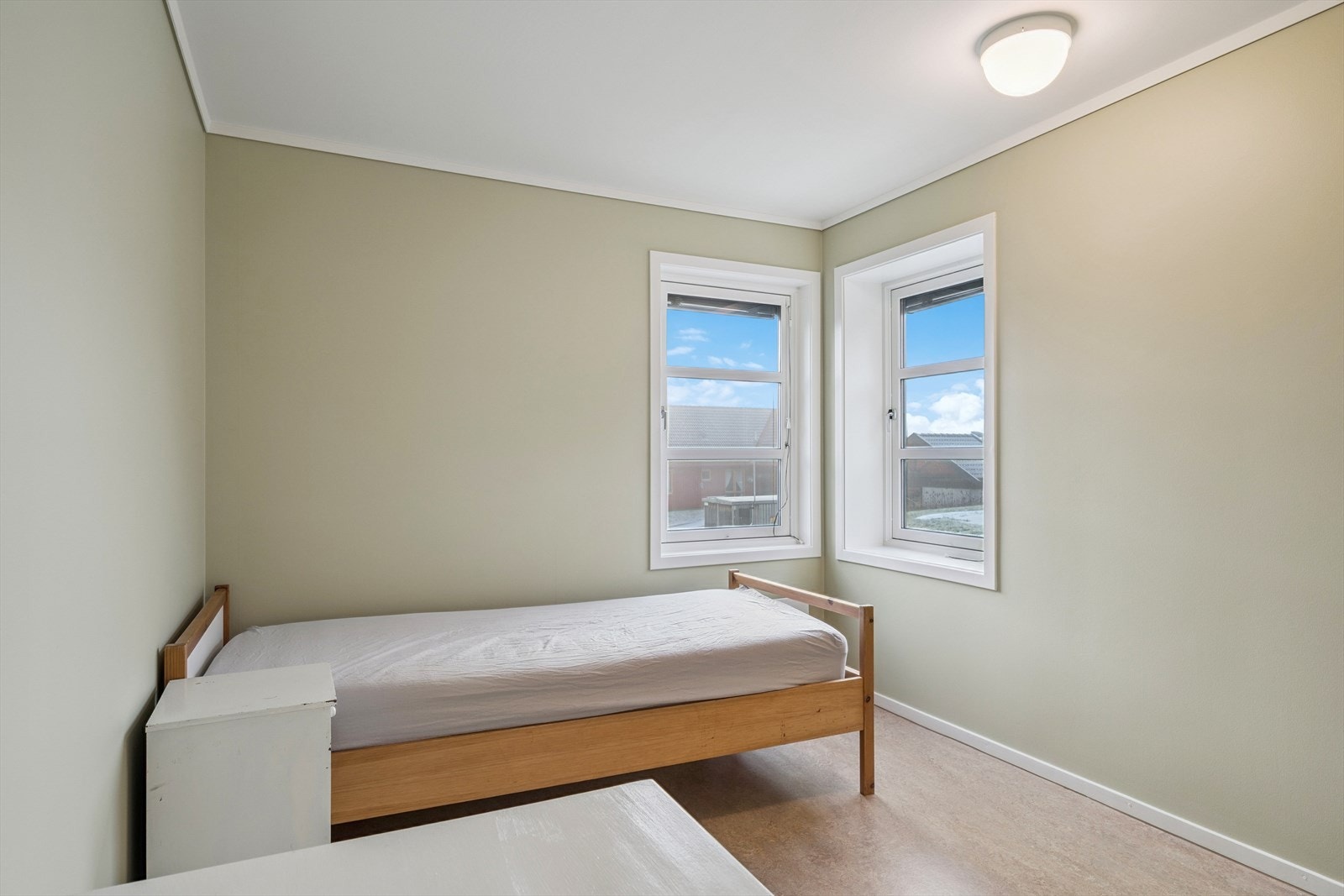 Soverom II med garderobeskap Galleribilde