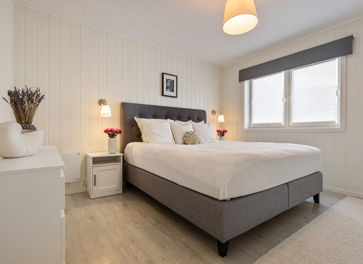 Hovedsoverommet er på hele 13 kvm og har god plass til ønsket sengestørrelse og garderobeløsning Galleribilde