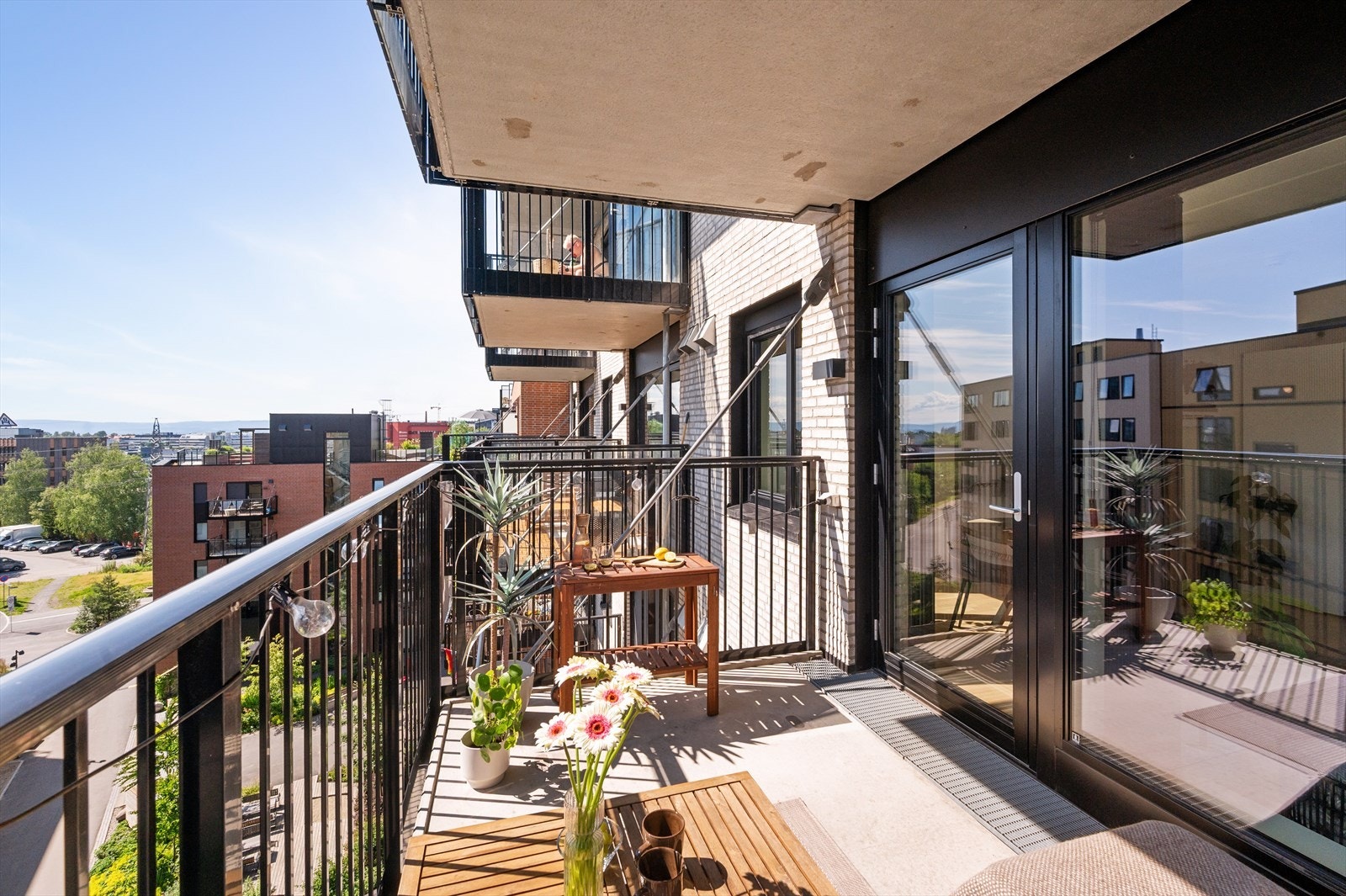 Det er montert både lys og stikkontakt. Galleribilde