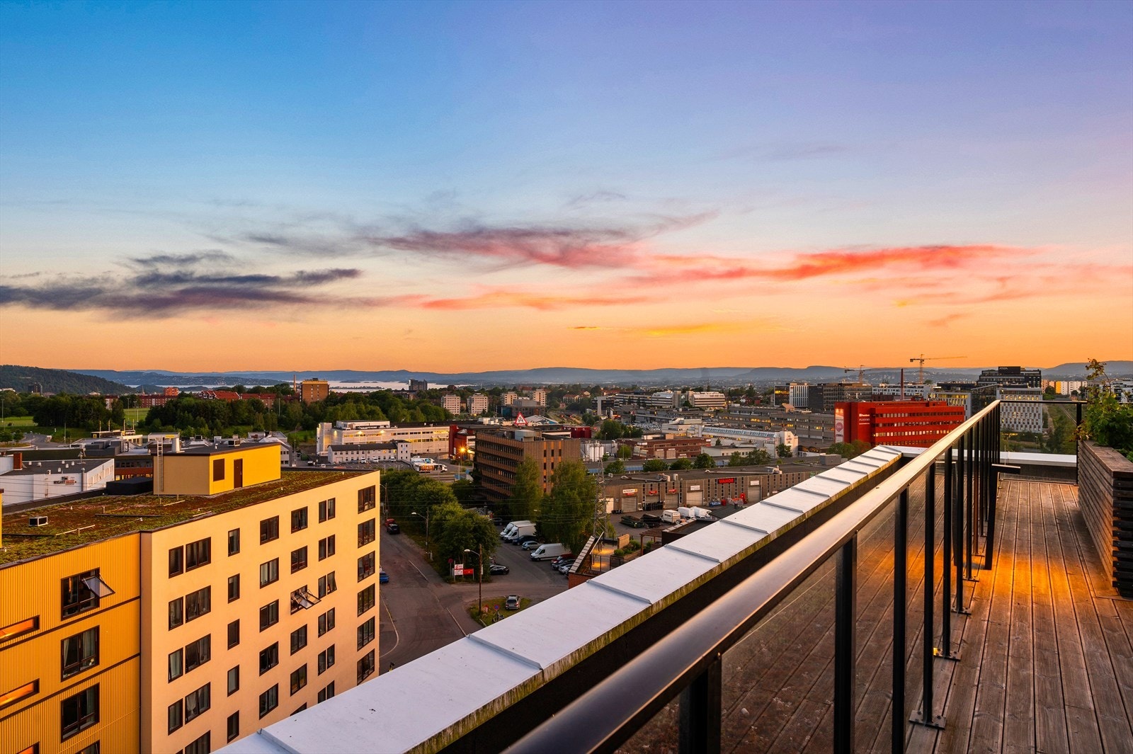 Utsikt fra felles takterrasse. Galleribilde