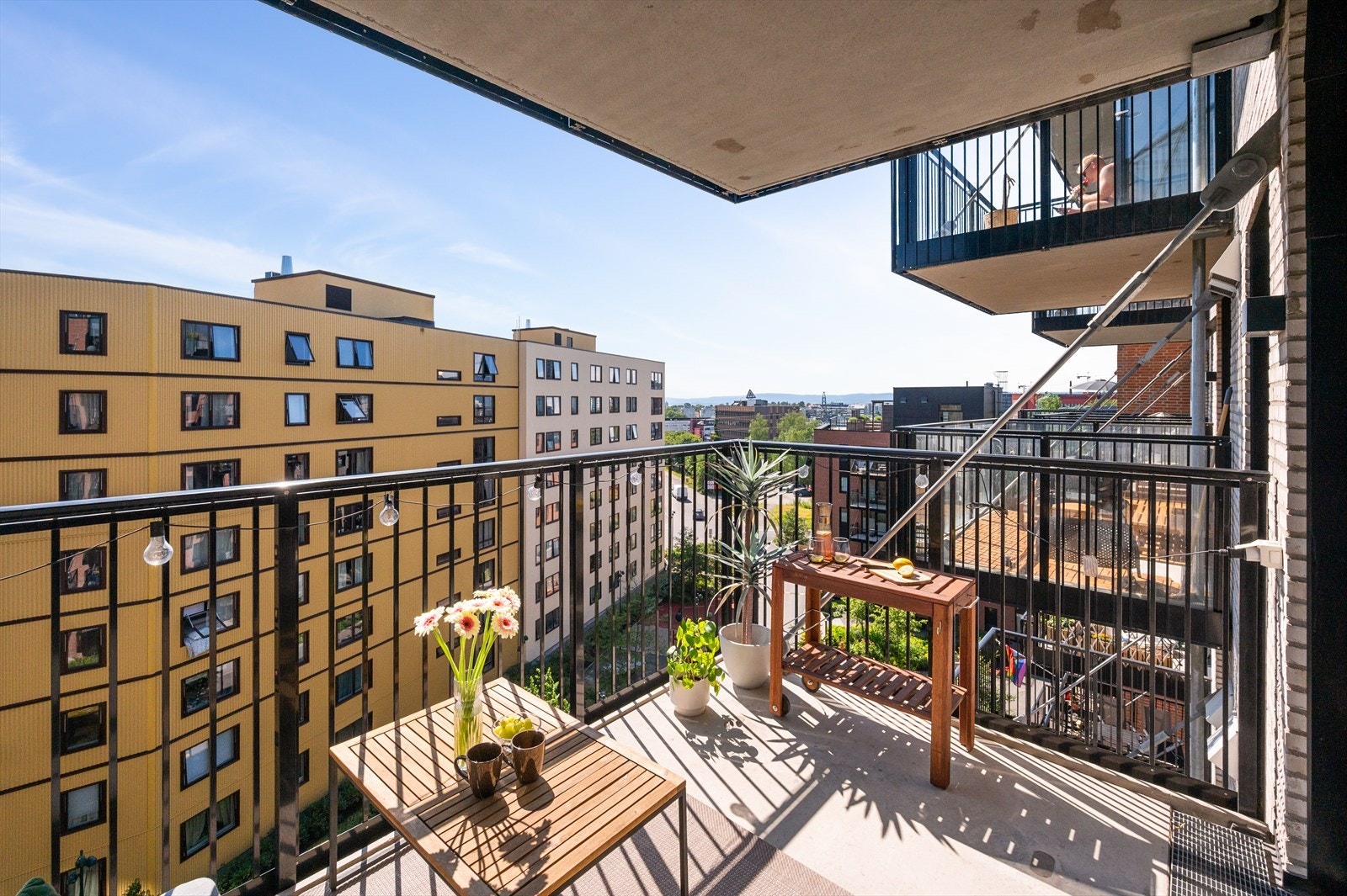 Fra balkongen har man en luftig og koselig utsikt. Galleribilde