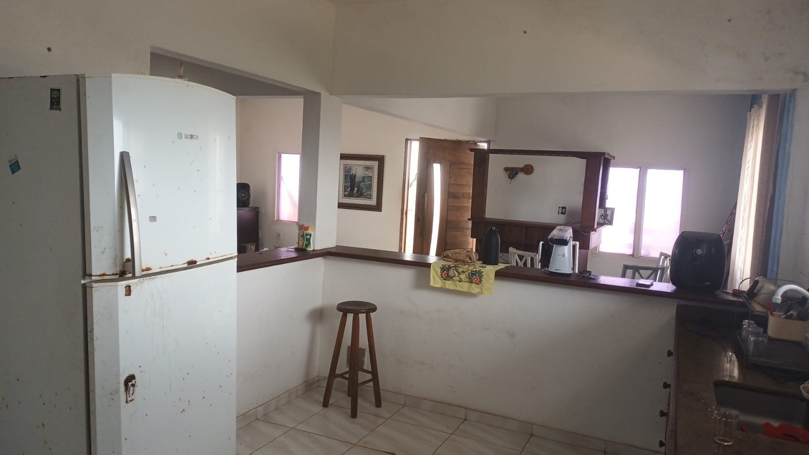 Kjøkken med hvitevarer Galleribilde