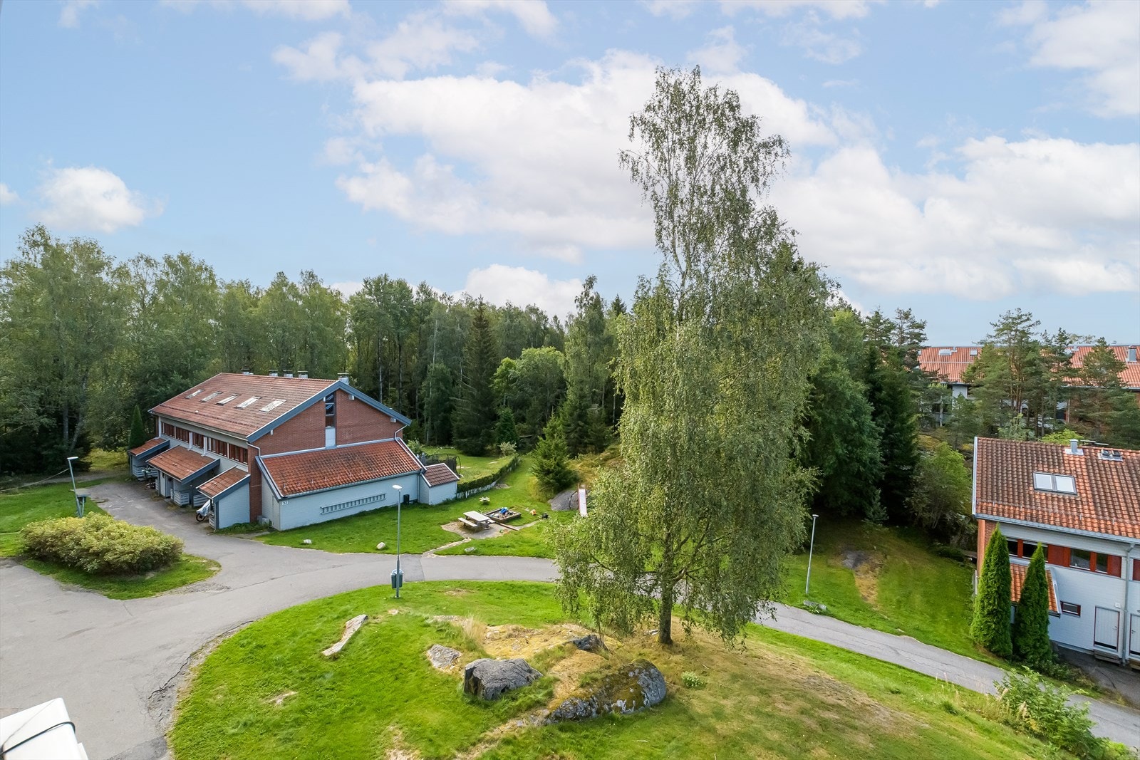 Sommer utsiktsbilde fra balkongen Galleribilde