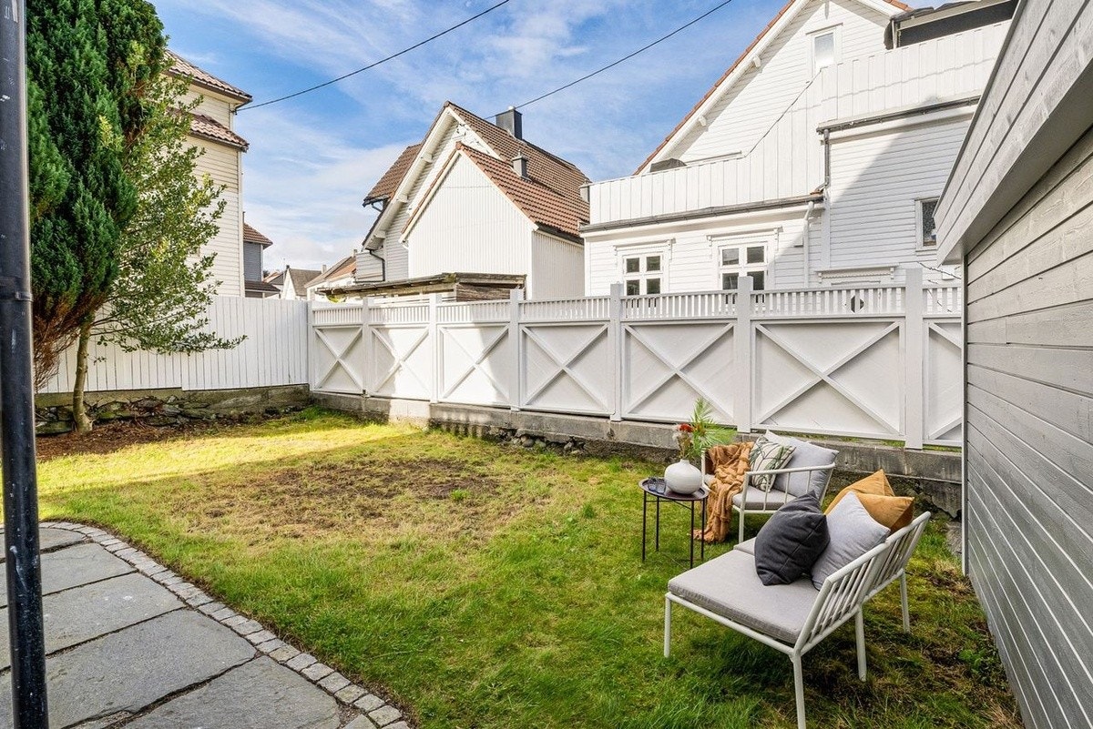 Skjermet liten hage Galleribilde