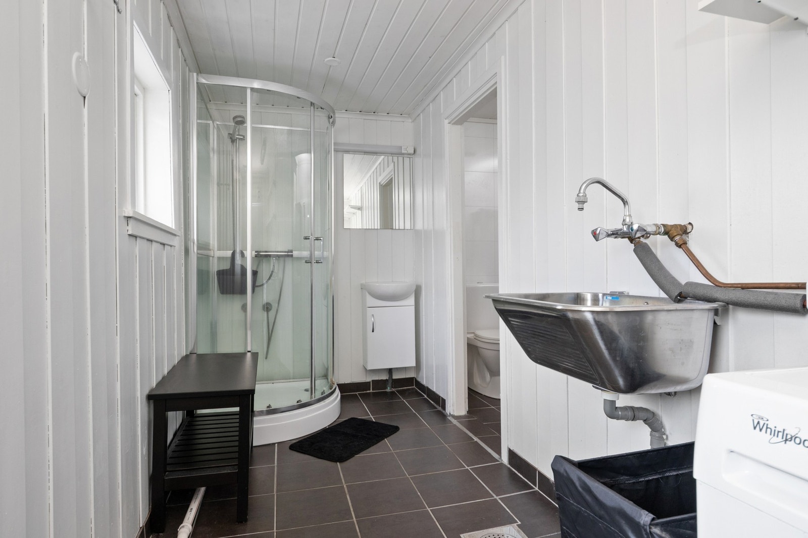 Vaskemaskin medfølger i handelen Galleribilde