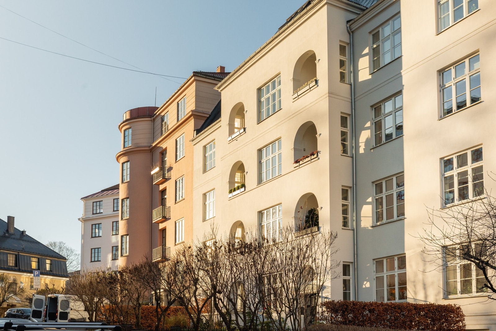Her bor du i et av byens mest ettertraktede områder, i et ambassadestrøk på Frogner/Gimle. Galleribilde