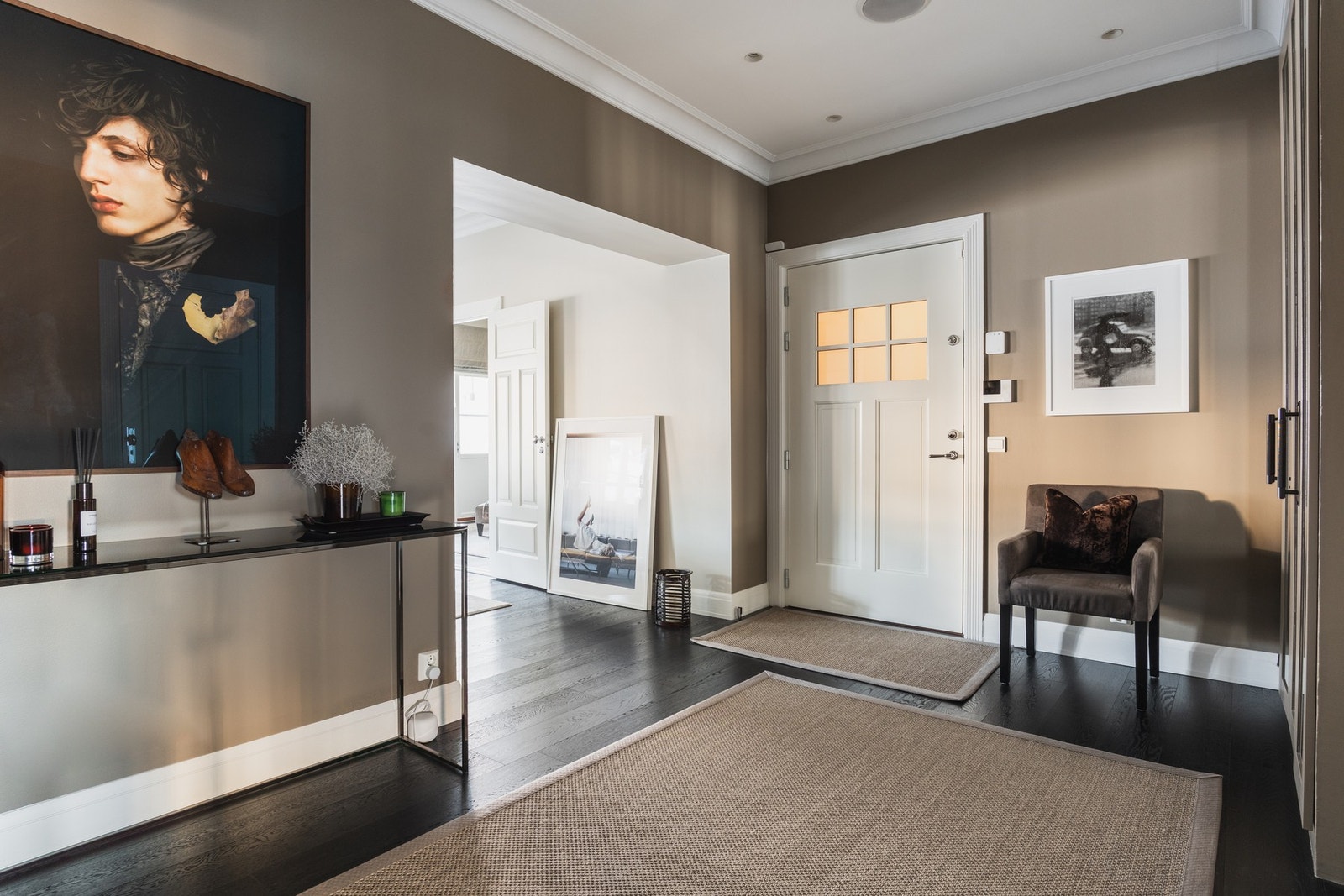 Delikat entré/hall. Galleribilde