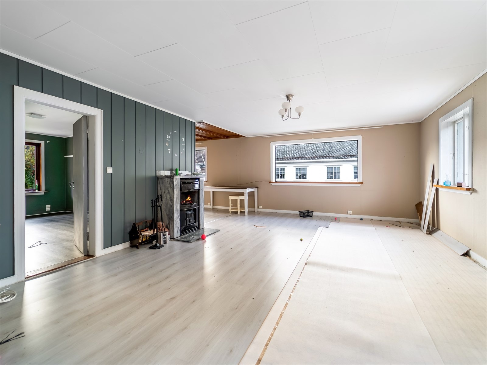 Velkommen inn! Boligen står som delvis ferdigstilt, og arbeid må påberegnes. Galleribilde