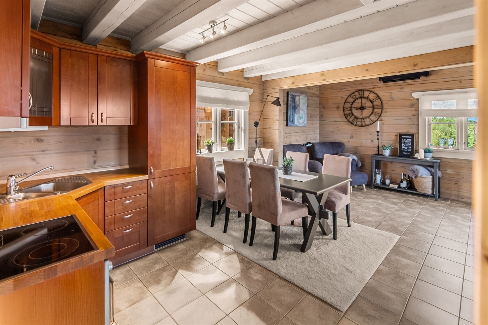 Her er god plass til sosiale sammenkomster og hyggelige stunder Galleribilde