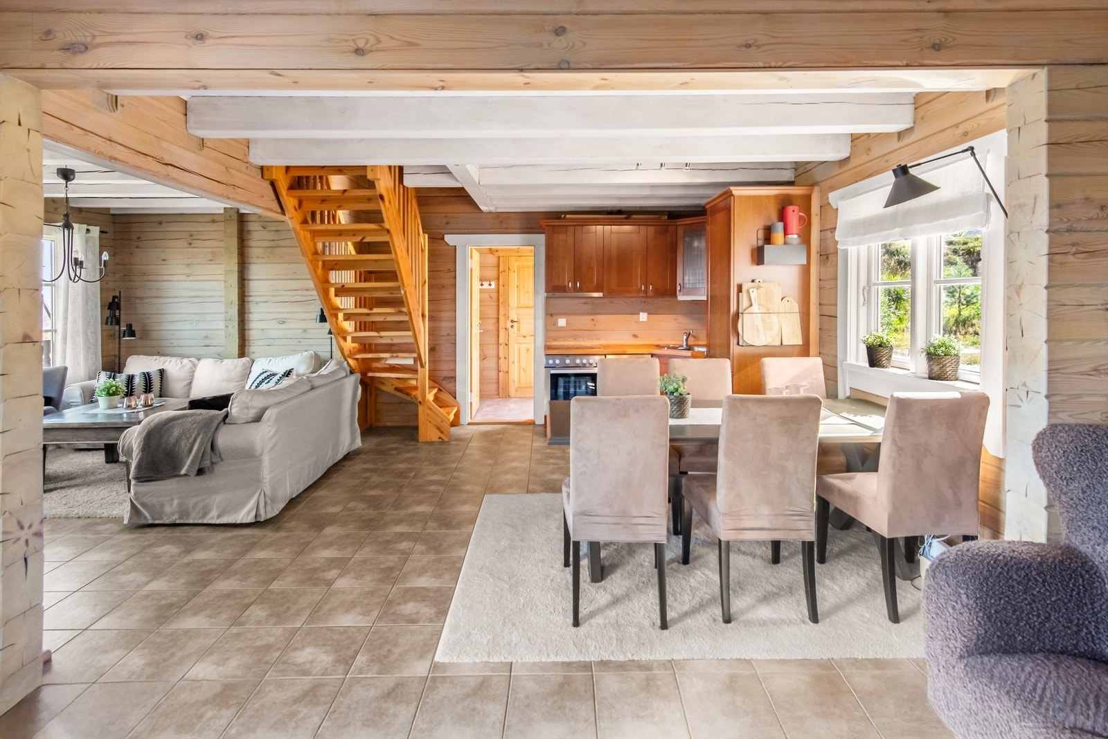 Ta med familie og venner på hytta! Galleribilde