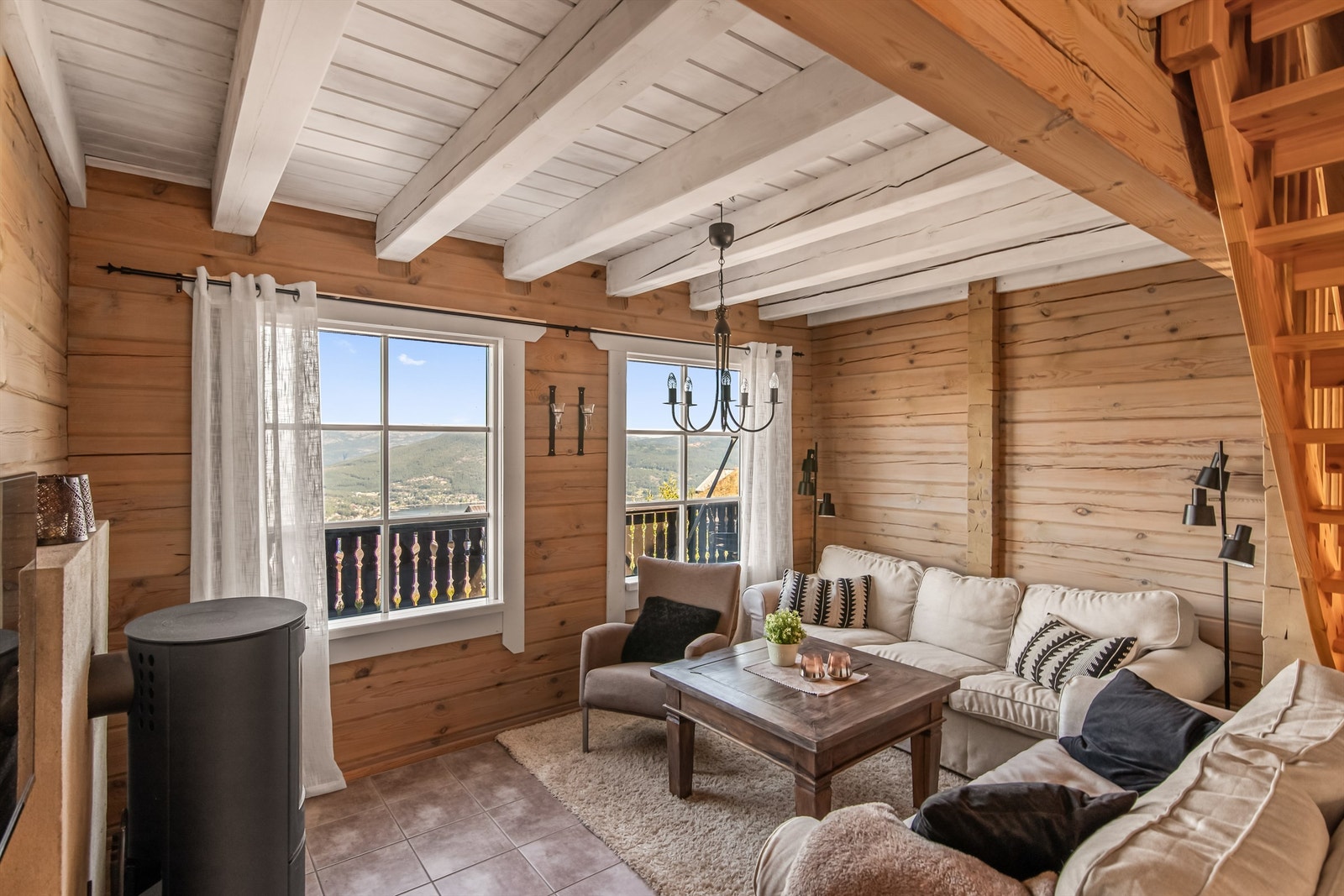 Fascinerende utsikt over de vakre fjellene og Vrådal Galleribilde