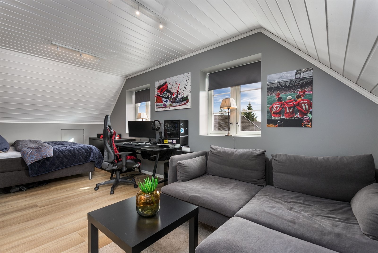 Soverom 2 - Dette rommet var opprinnelig to soverom og det kan enkelt reetableres dersom man har behov for flere soverom. Galleribilde