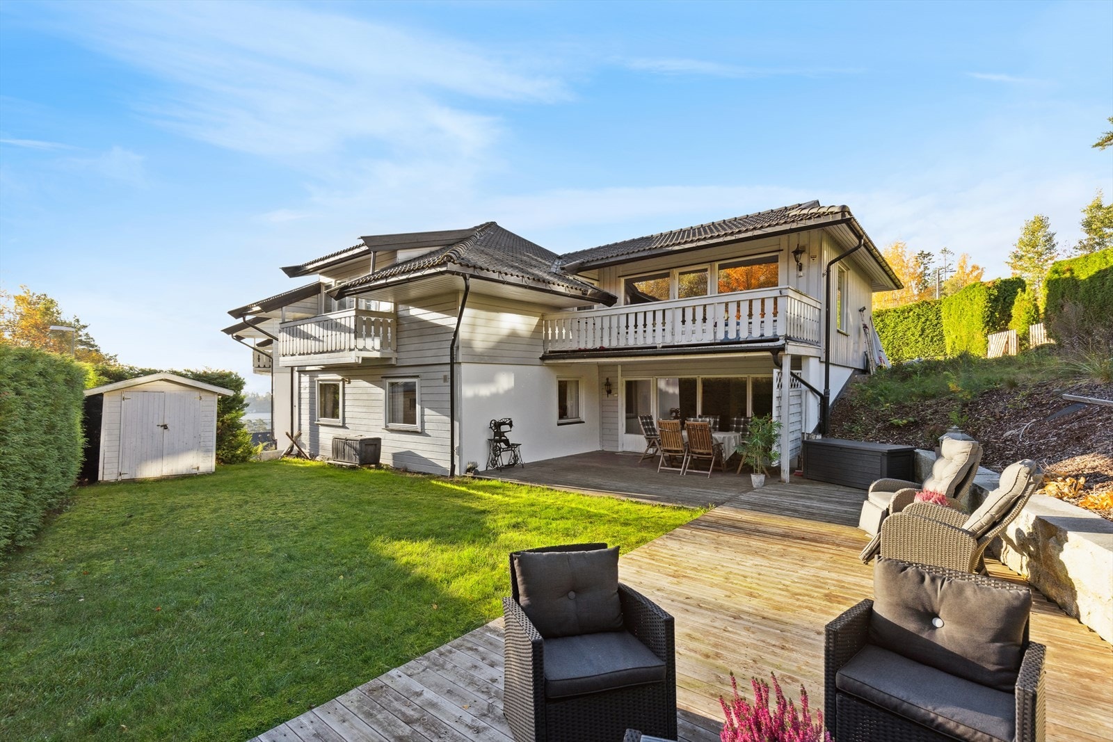 Velkommen til Åsløkklia 1 - Presentert av Arash Sediqi v/DnB Eiendom. Galleribilde