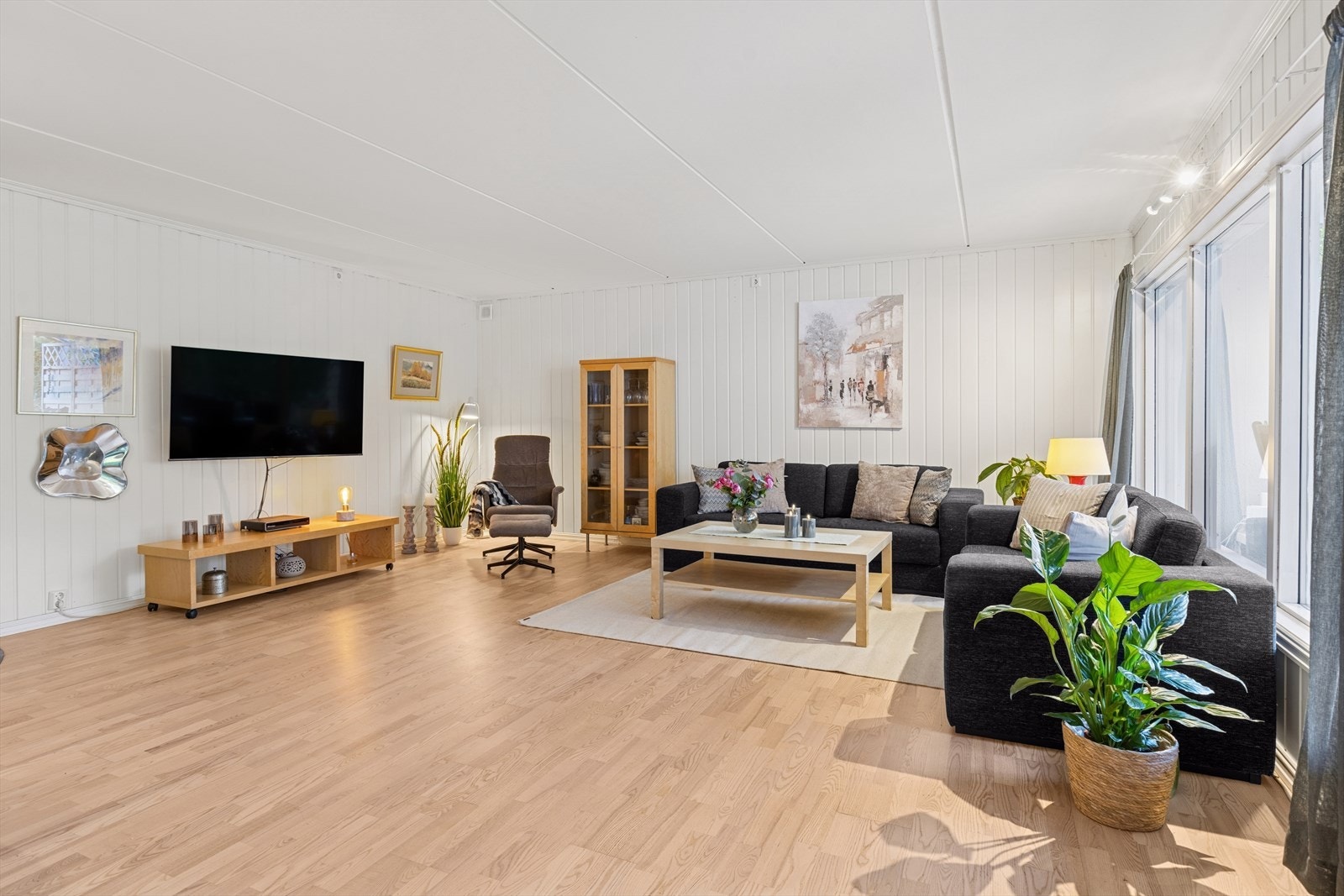 Stuen er av god størrelse med gode møblerings muligheter. Galleribilde