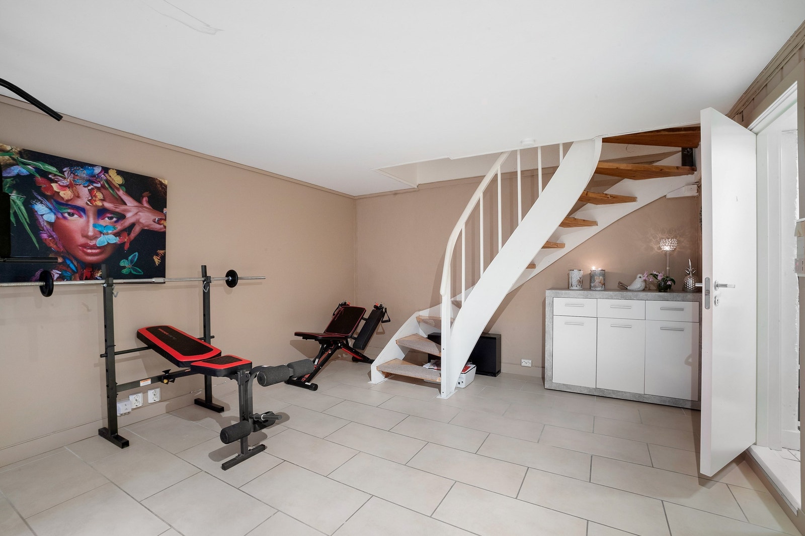 Velkommen ned i kjelleretasjen! Galleribilde