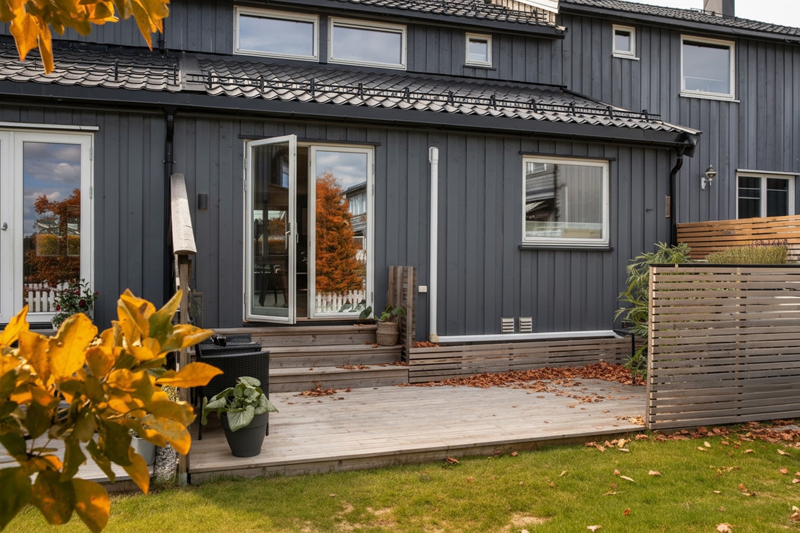 Fra kjøkkenet er det utgang til markterrasse Galleribilde