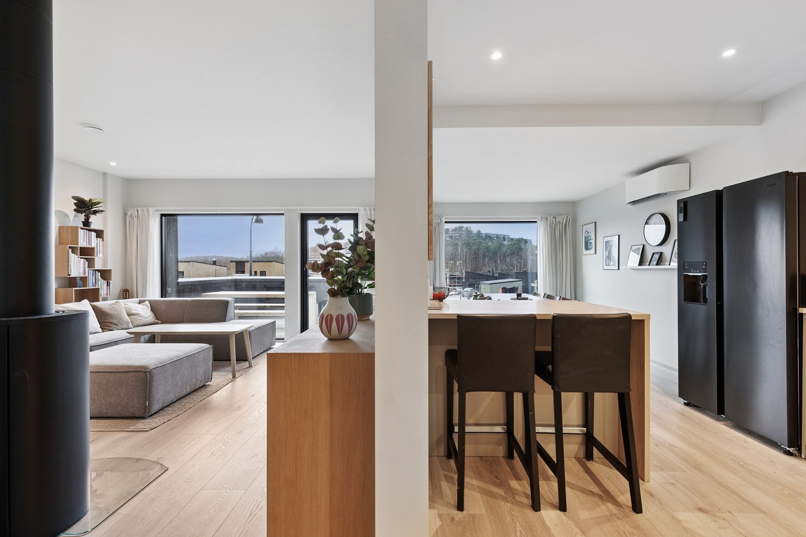 2. etasje - stue/kjøkken. Galleribilde