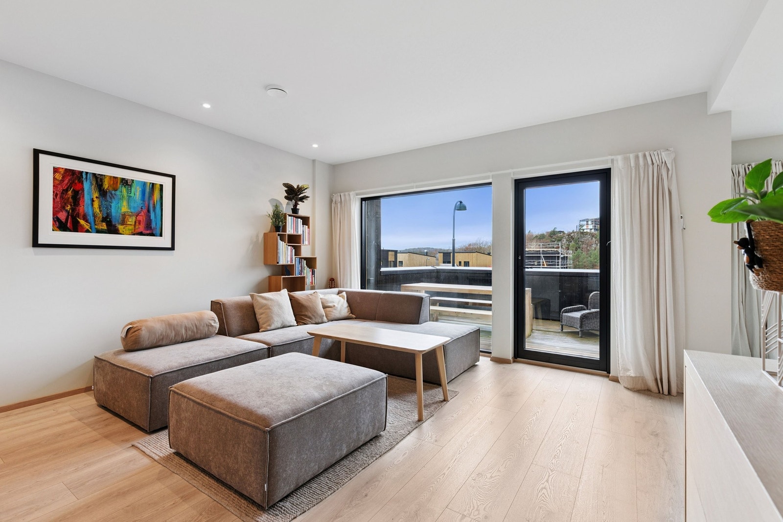 2. etasje - Stue. Galleribilde